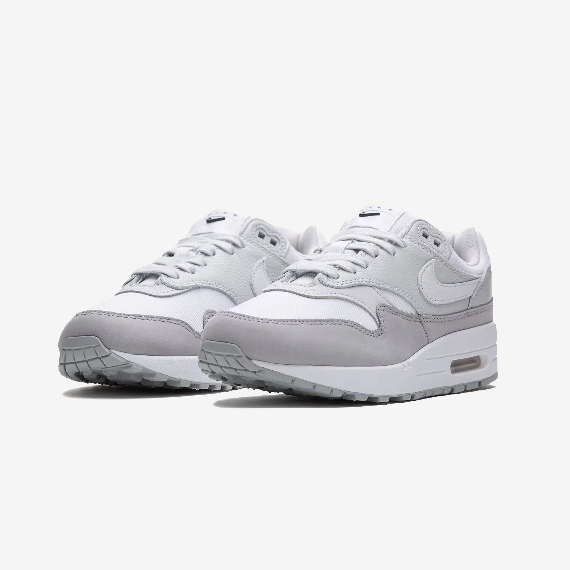 Nike | AIR MAX 1 '87 LX NBHD { PHOTON DUST/WHITE-LT SMOKE GREY