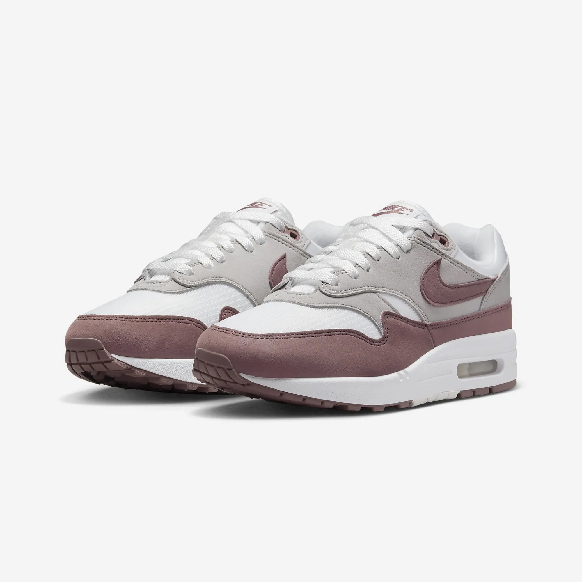 Nike | AIR MAX 1  { SUMMIT WHITE/SMOKEY MAUVE-LT IRON ORE