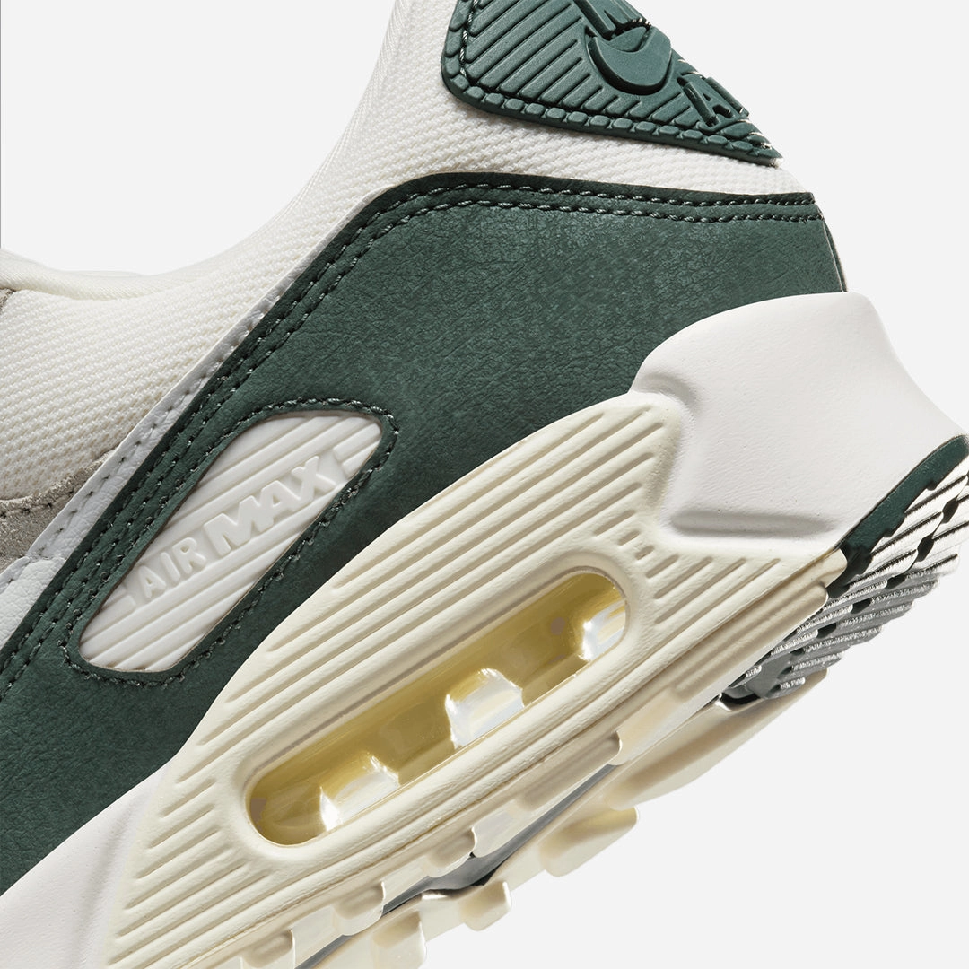 Nike | AIR MAX 90  { SAIL/WHITE-VINTAGE GREEN-COCONUT MILK