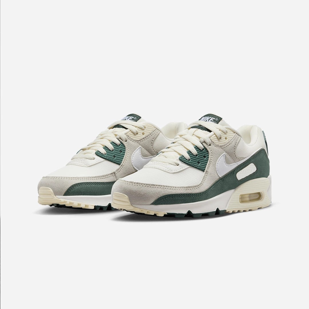 Nike | AIR MAX 90  { SAIL/WHITE-VINTAGE GREEN-COCONUT MILK