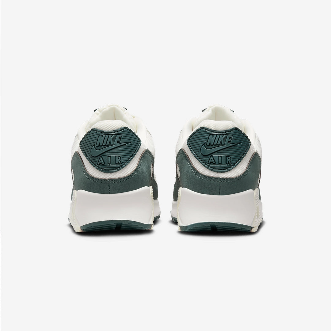 Nike | AIR MAX 90  { SAIL/WHITE-VINTAGE GREEN-COCONUT MILK