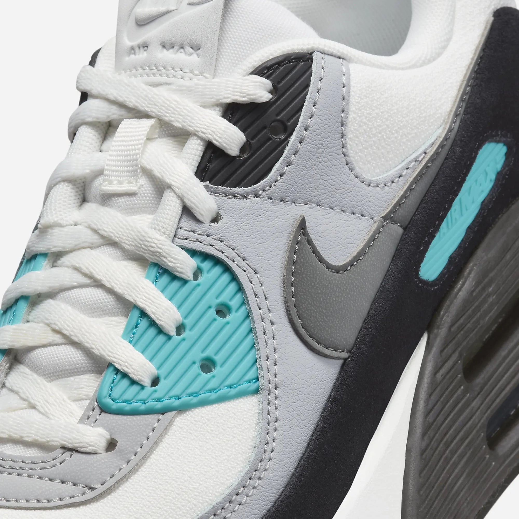 Nike | AIR MAX 90 LV8  { SUMMIT WHITE/SMOKE GREY-WOLF GREY-BLACK