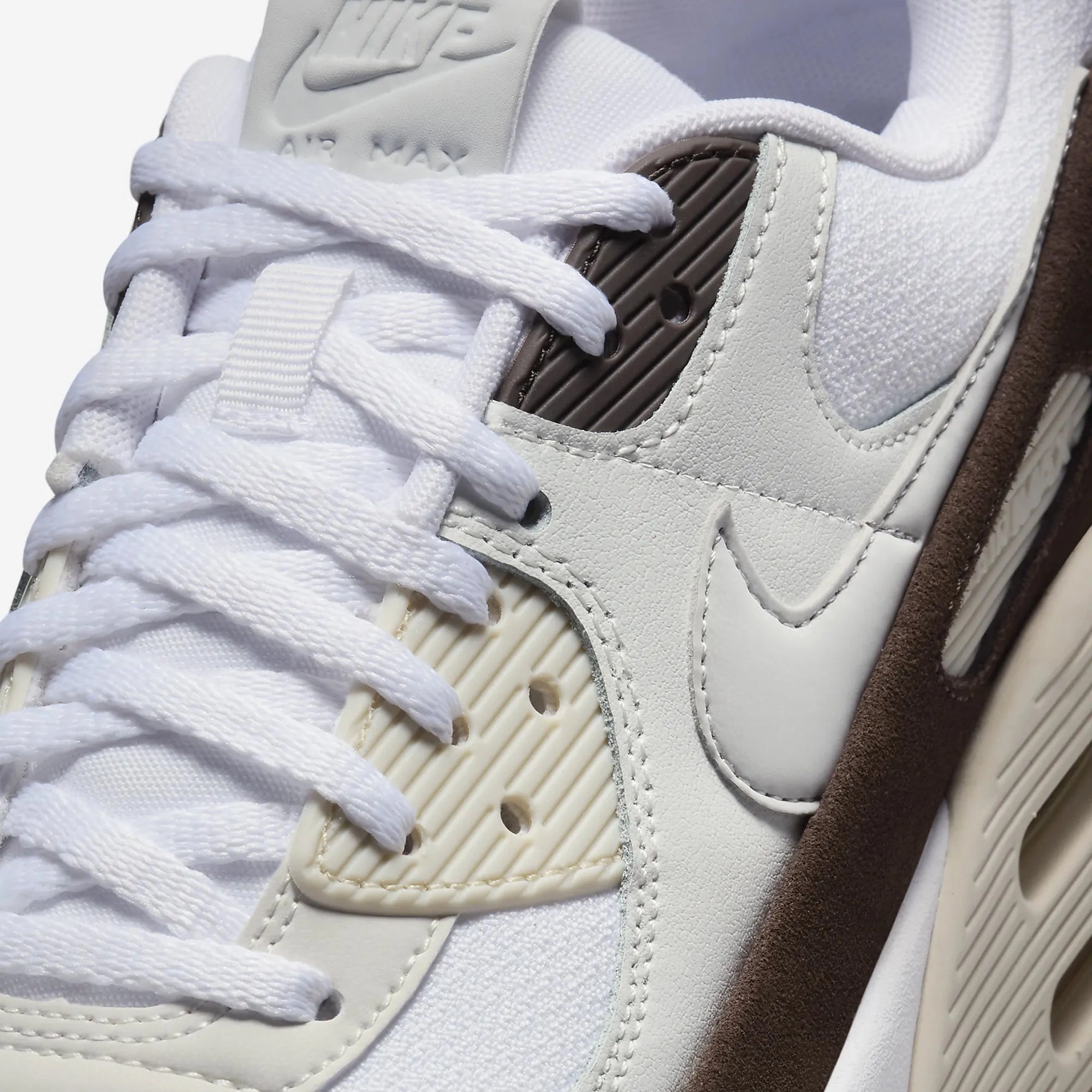 Nike | AIR MAX 90 LV8  { WHITE/PHOTON DUST-BAROQUE BROWN