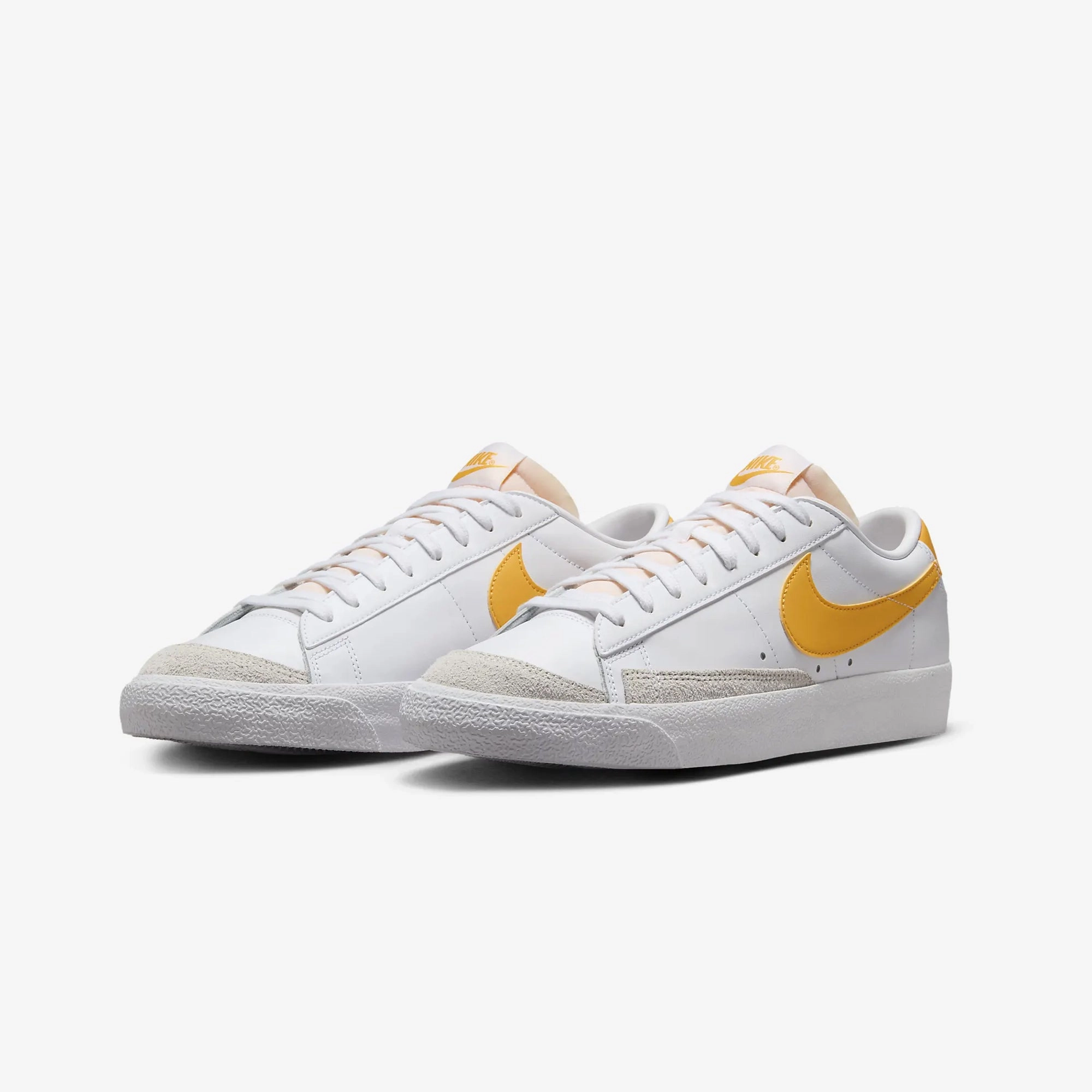 Nike | BLAZER LOW '77 VINTAGE { WHITE/UNIVERSITY GOLD-PHANTOM