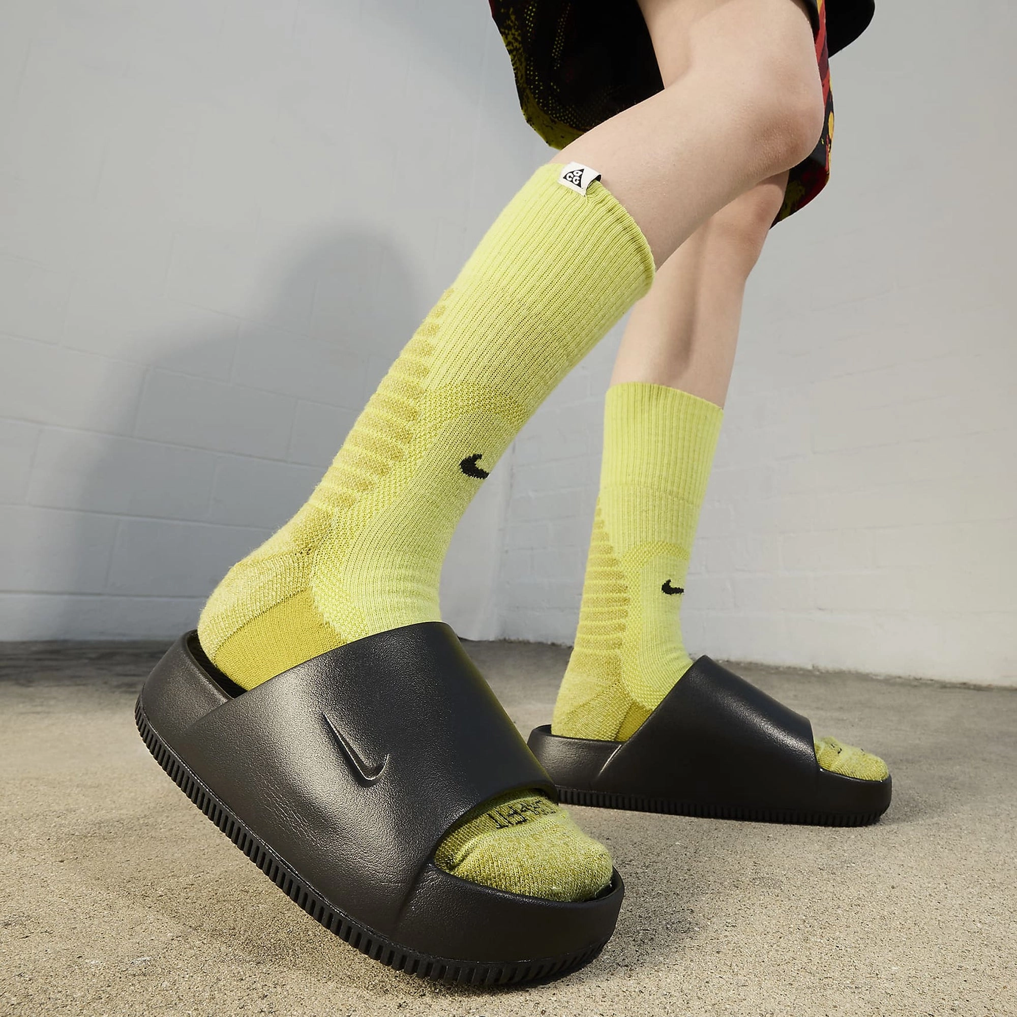 Nike | CALM  { BLACK/BLACK
