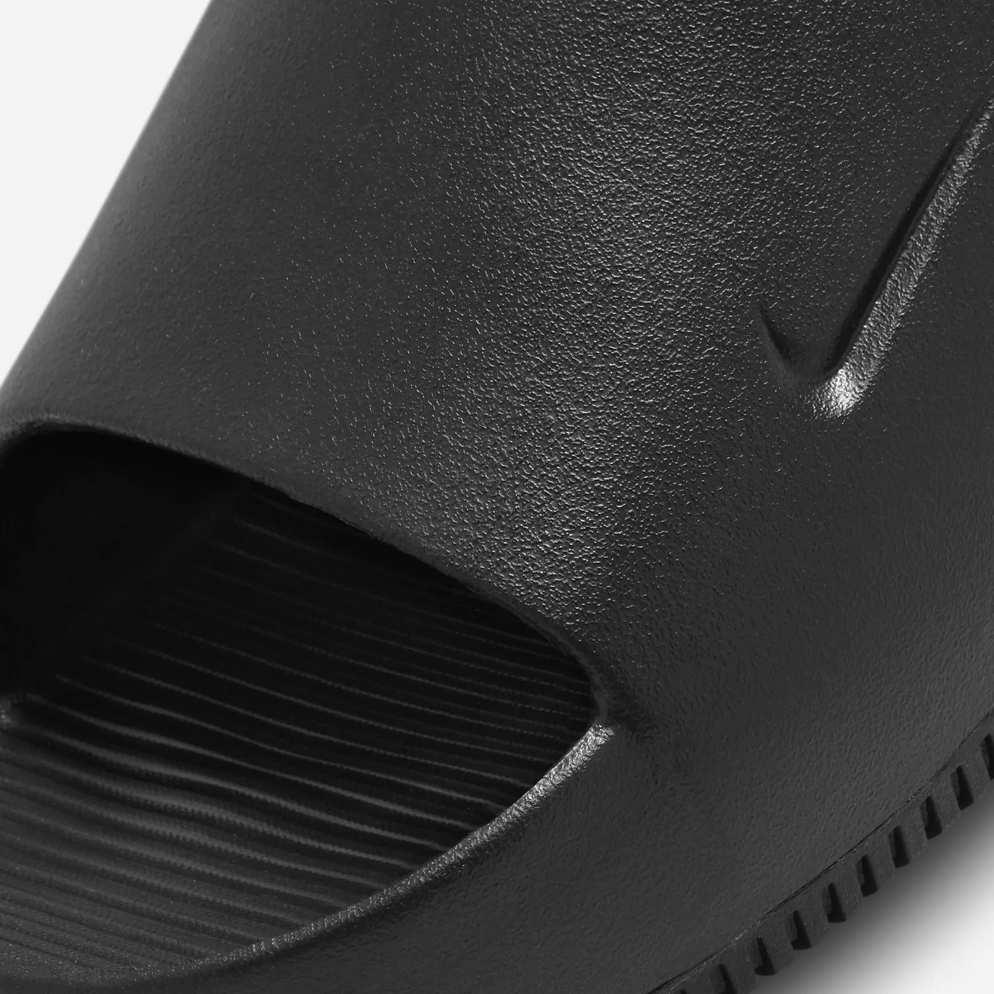 Nike | CALM  { BLACK/BLACK