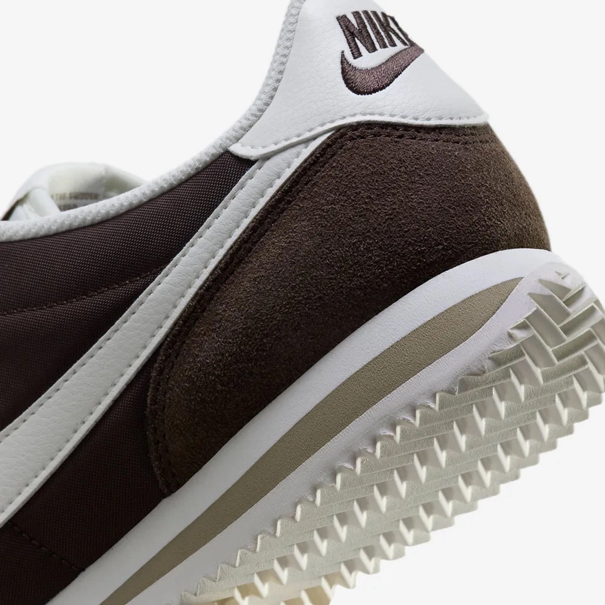 Nike | CORTEZ  { BAROQUE BROWN/SAIL-KHAKI