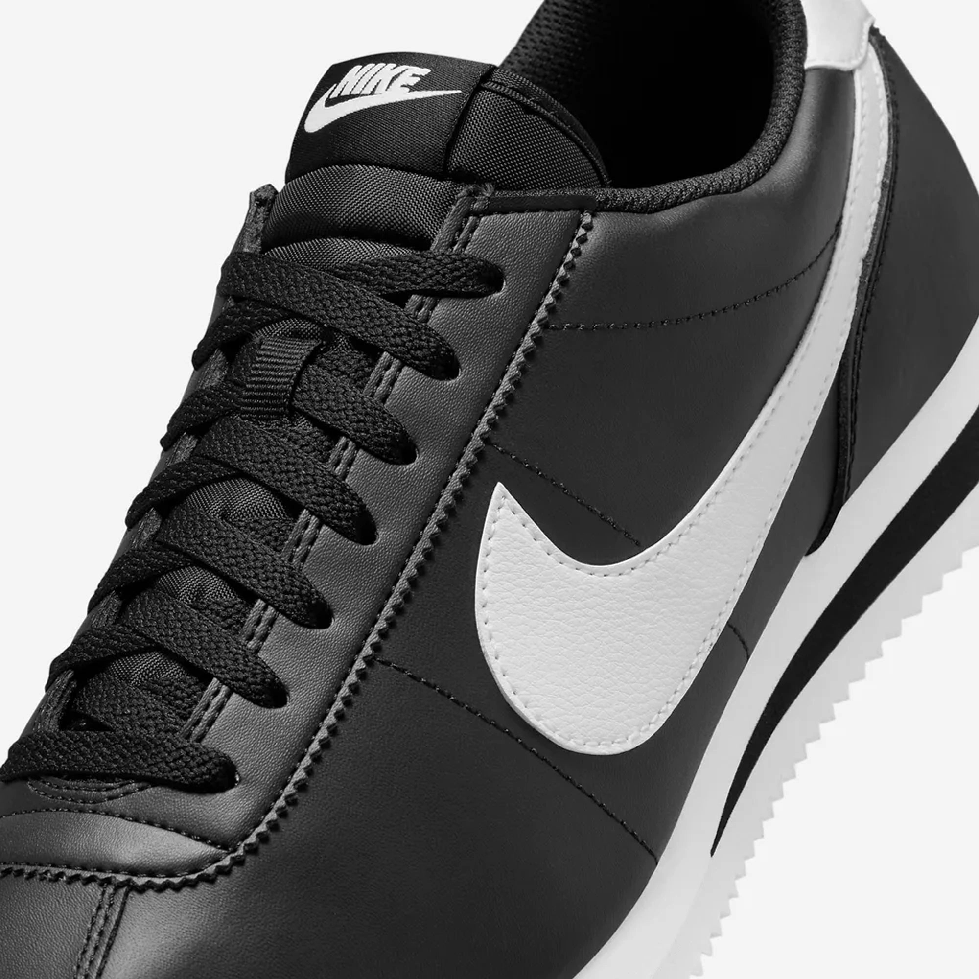 Nike | CORTEZ  { BLACK/WHITE
