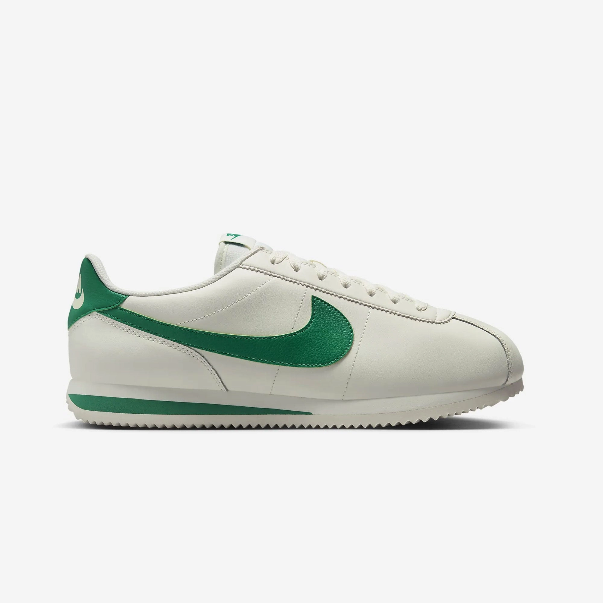 Nike | CORTEZ  { SAIL/STADIUM GREEN