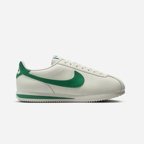 Nike | CORTEZ  { SAIL/STADIUM GREEN