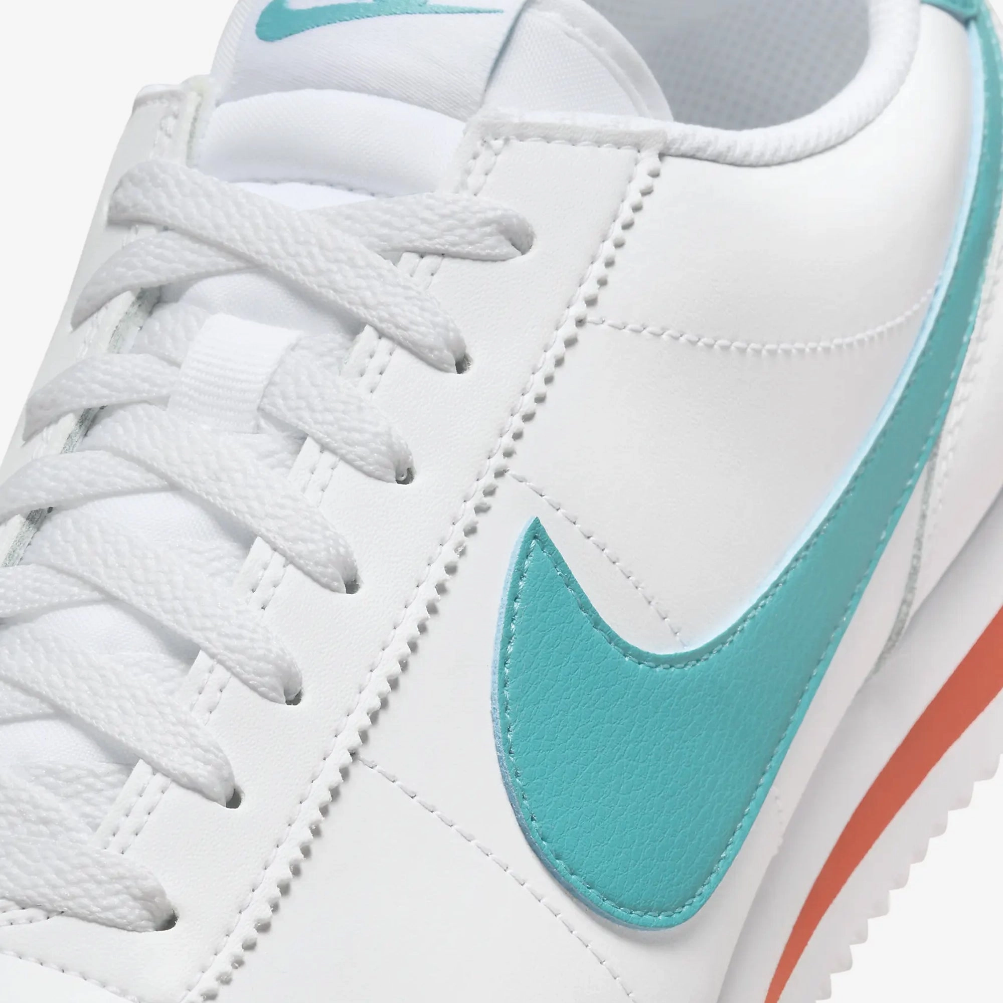 Nike | CORTEZ  { WHITE/DUSTY CACTUS-COSMIC CLAY