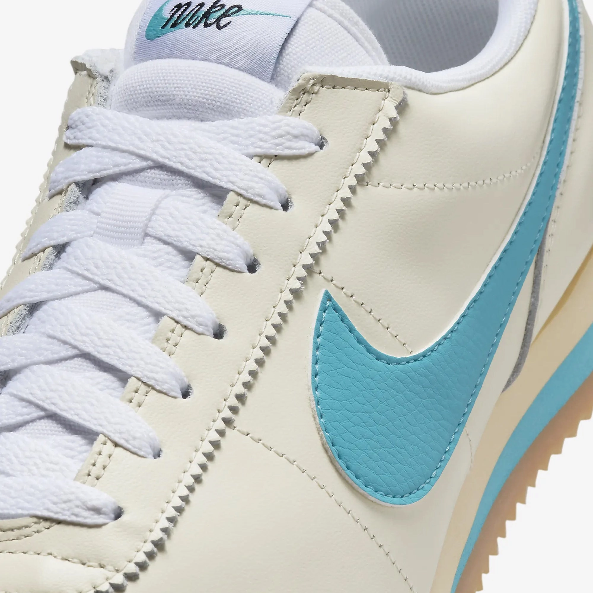 Nike | CORTEZ TXT  { COCONUT MILK/TEAL NEBULA-GUM YELLOW