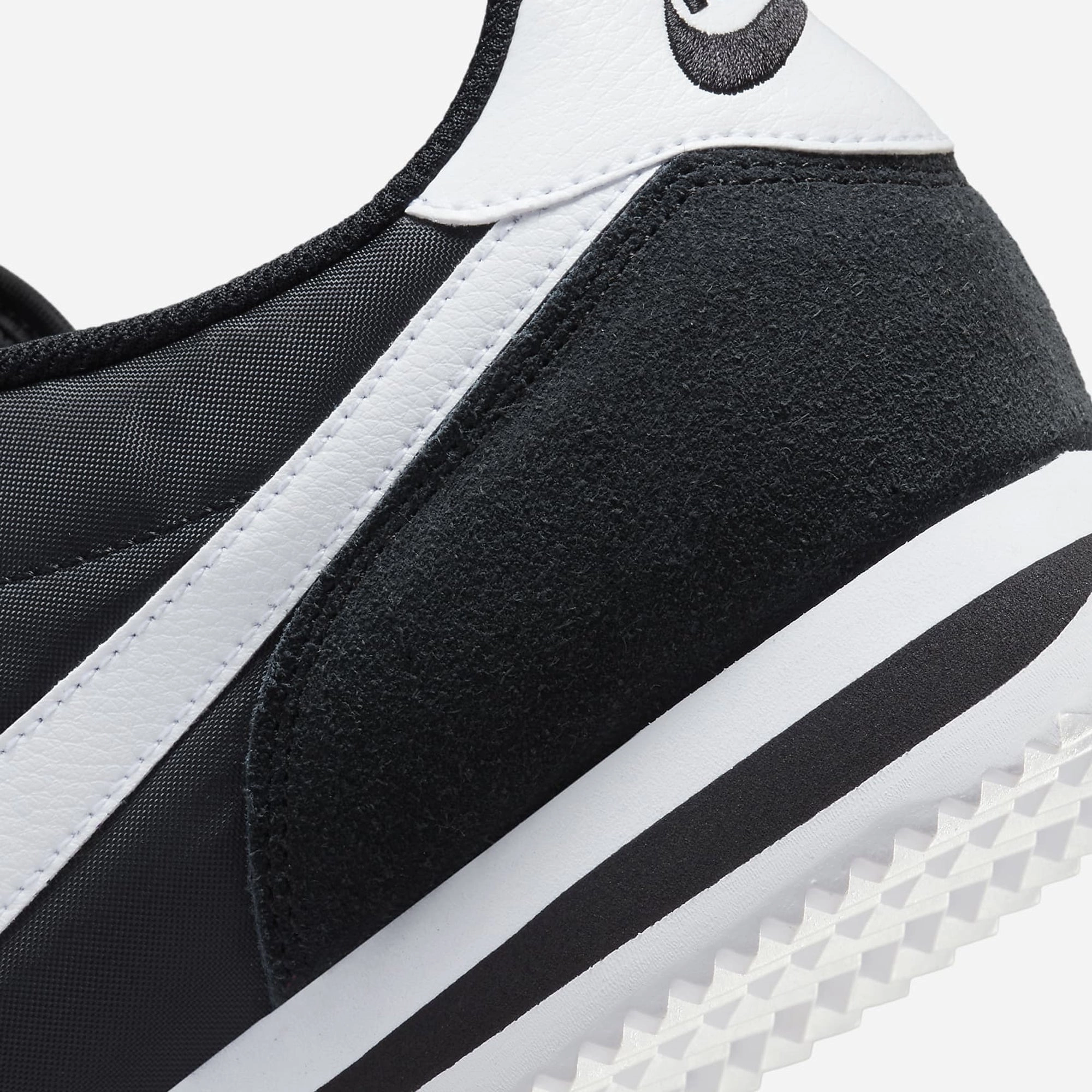Nike | CORTEZ TXT  { MIDNIGHT NAVY/WHITE
