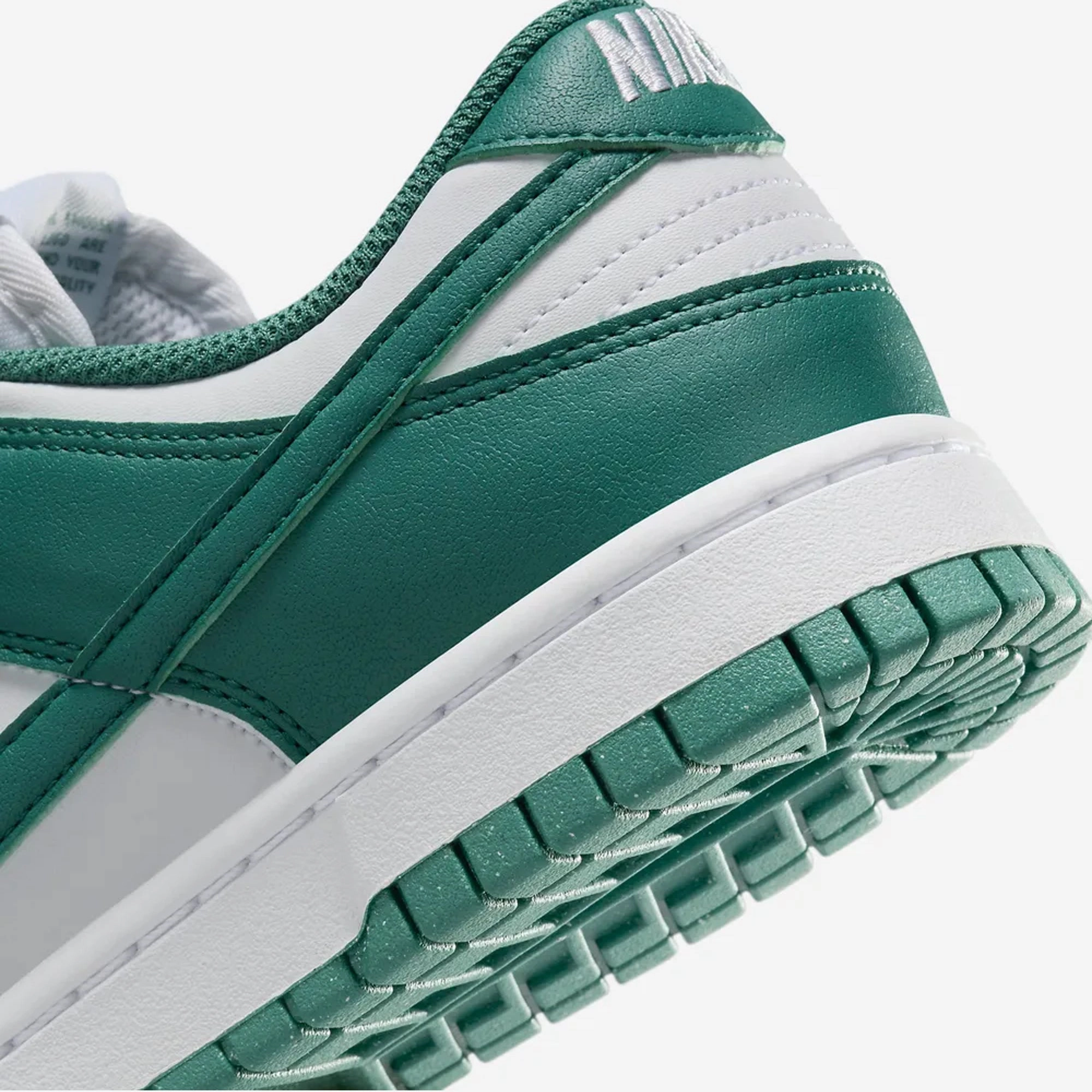 Nike | DUNK LOW  { WHITE/BICOASTAL
