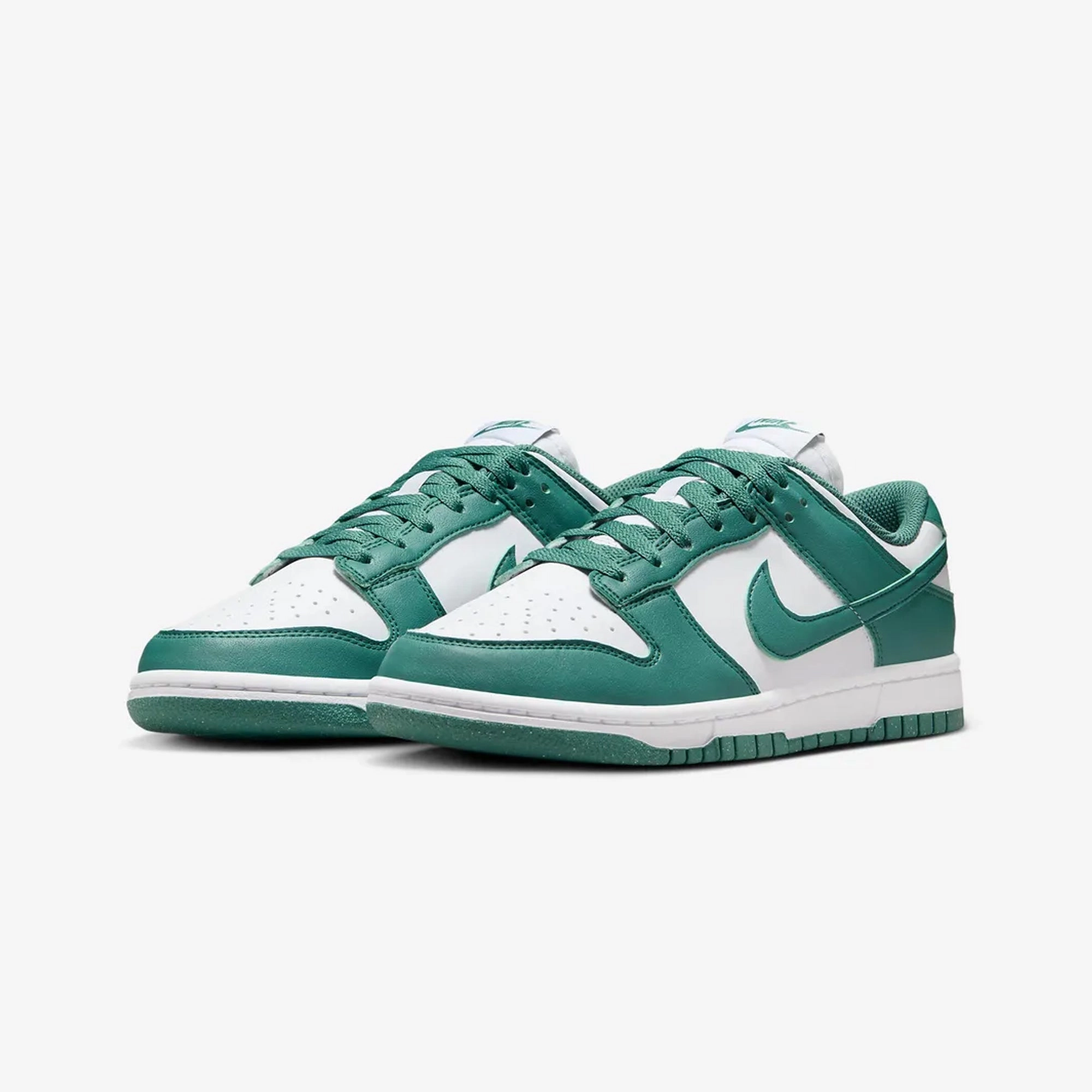 Nike | DUNK LOW  { WHITE/BICOASTAL