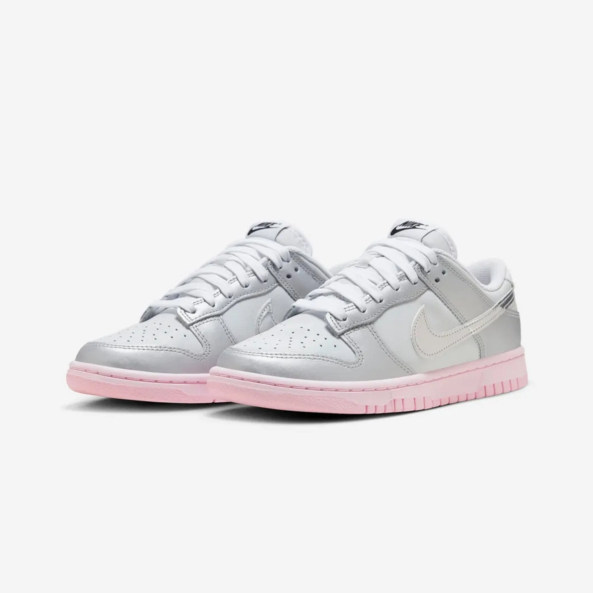 NIKE | DUNK LOW LX {  PHOTON DUST/METALLIC SILVER-PINK FOAM