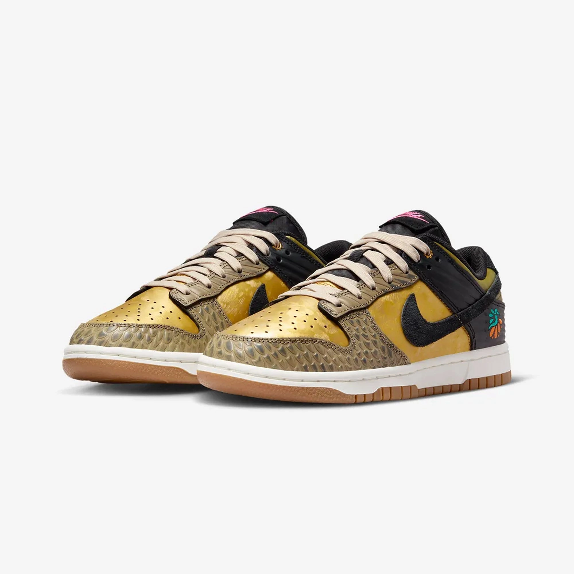 Nike | DUNK LOW PREMIUM  { BLACK/KHAKI-METALLIC GOLD-MEDIUM ASH