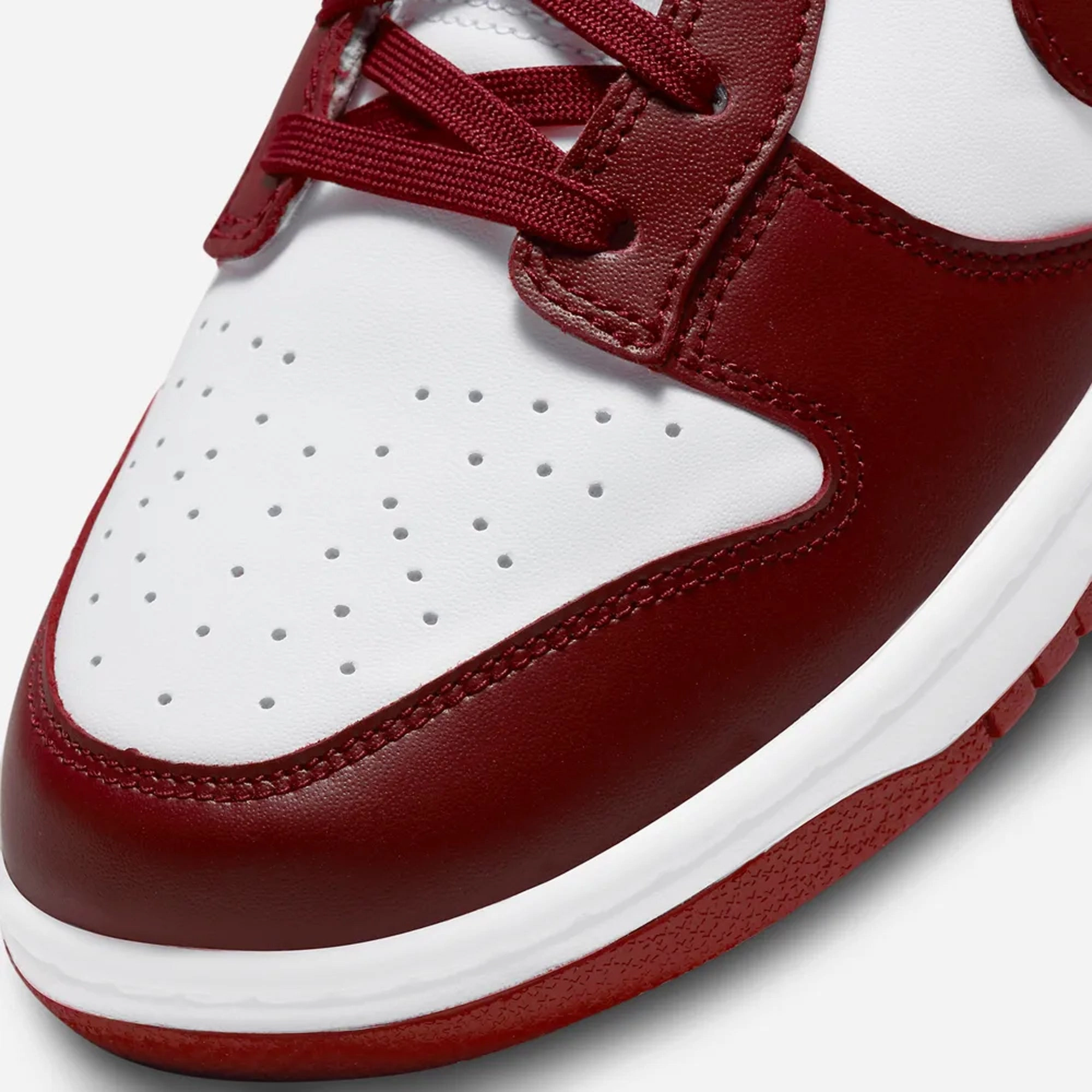 Nike | DUNK LOW RETRO  { TEAM RED/TEAM RED-WHITE