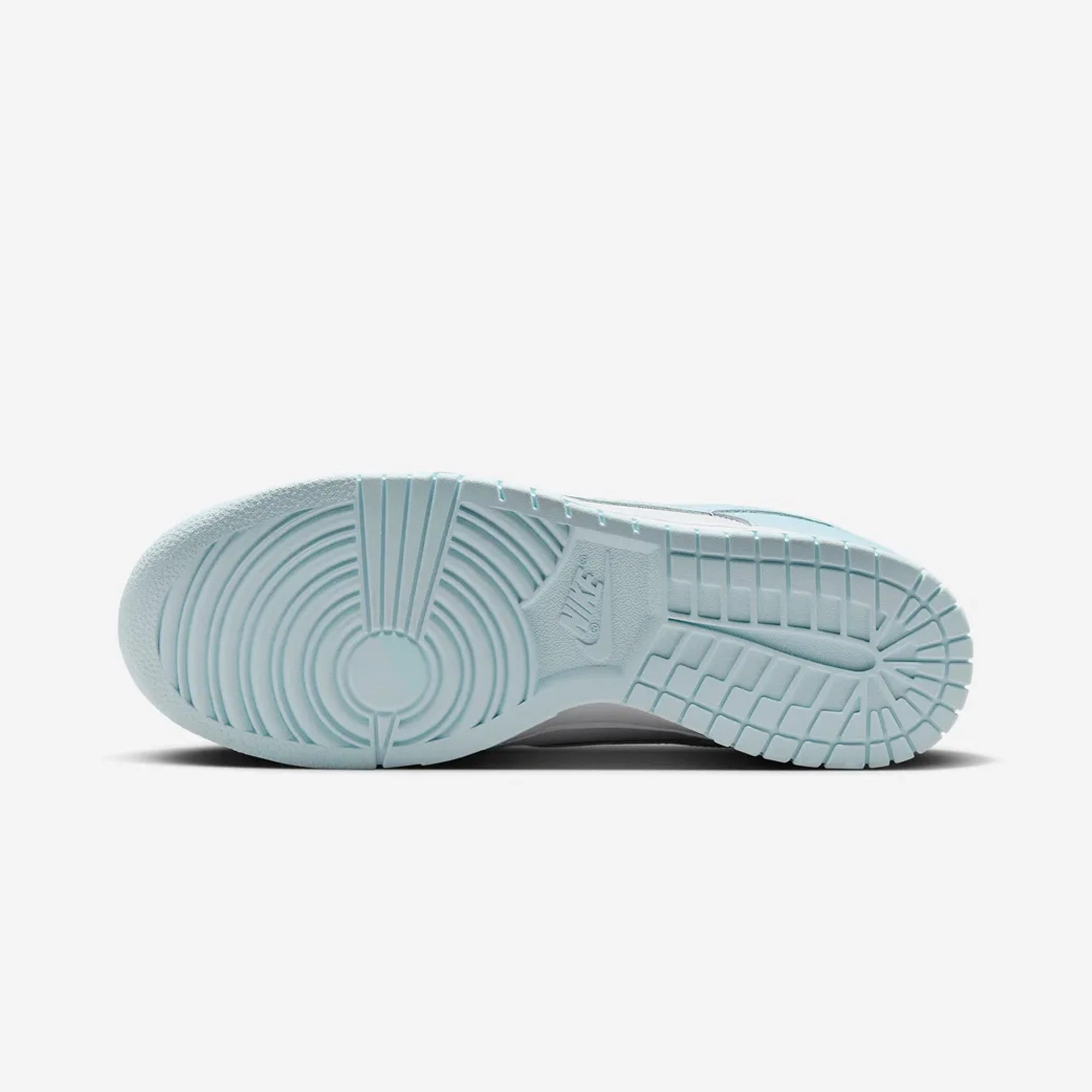 NIKE | DUNK LOW RETRO { WHITE/GLACIER BLUE
