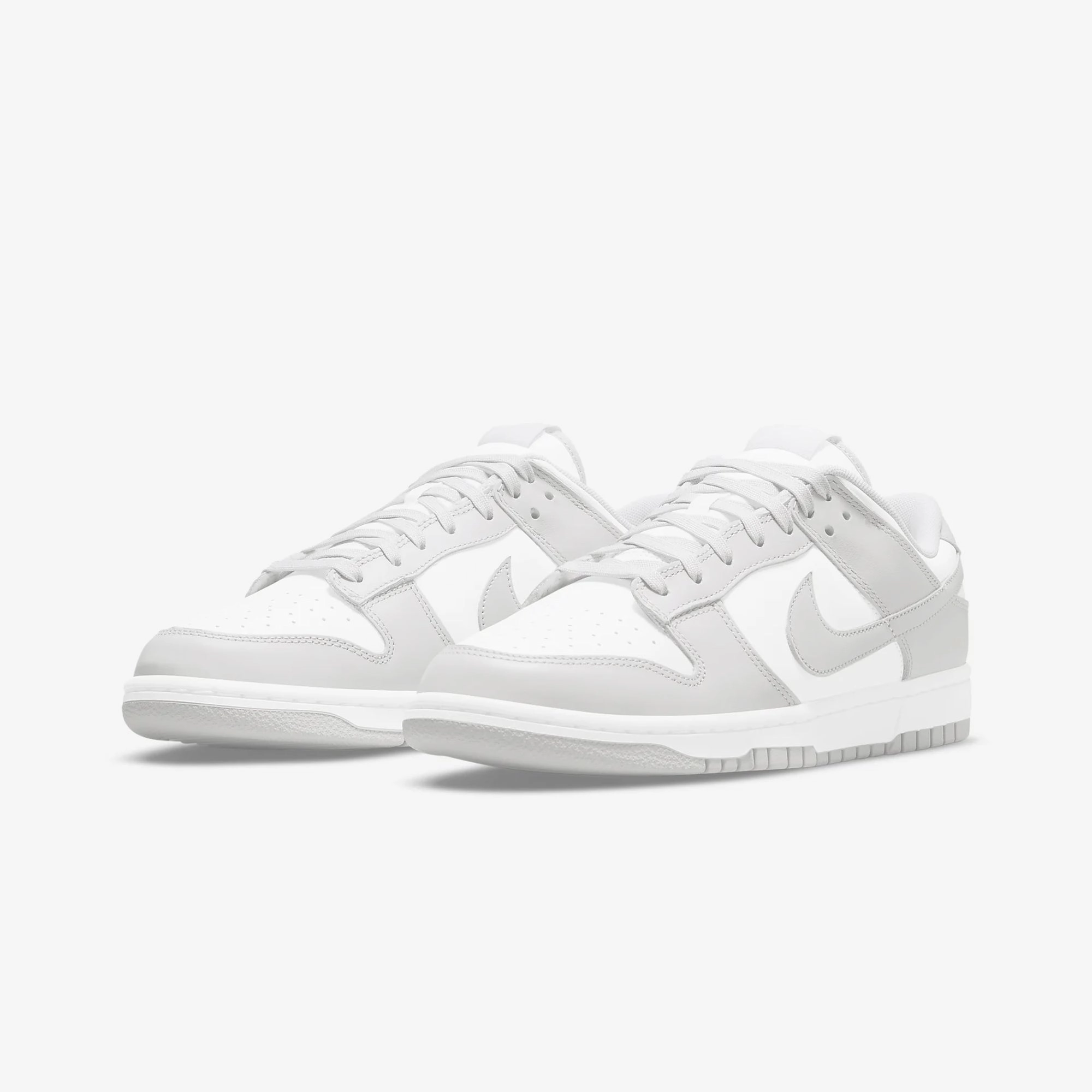 Nike | DUNK LOW RETRO  { WHITE/GREY FOG