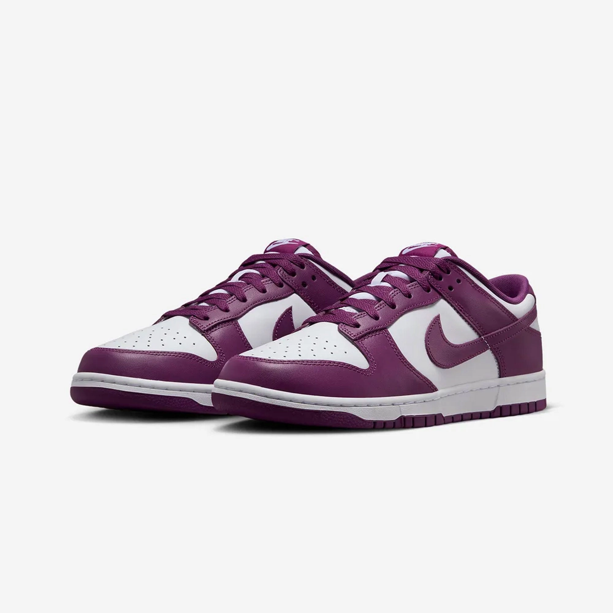 NIKE | DUNK LOW RETRO { WHITE/VIOTECH-WHITE