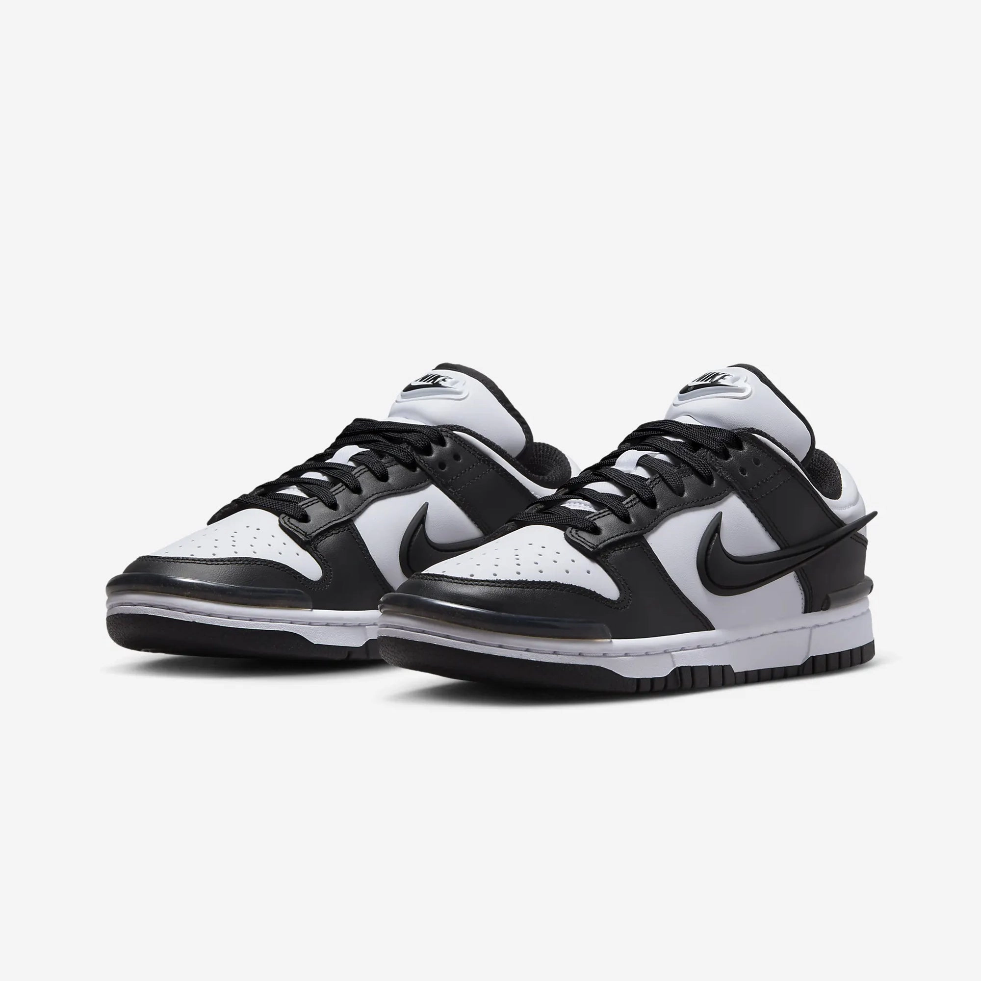Nike | DUNK LOW TWIST  { BLACK/WHITE-BLACK
