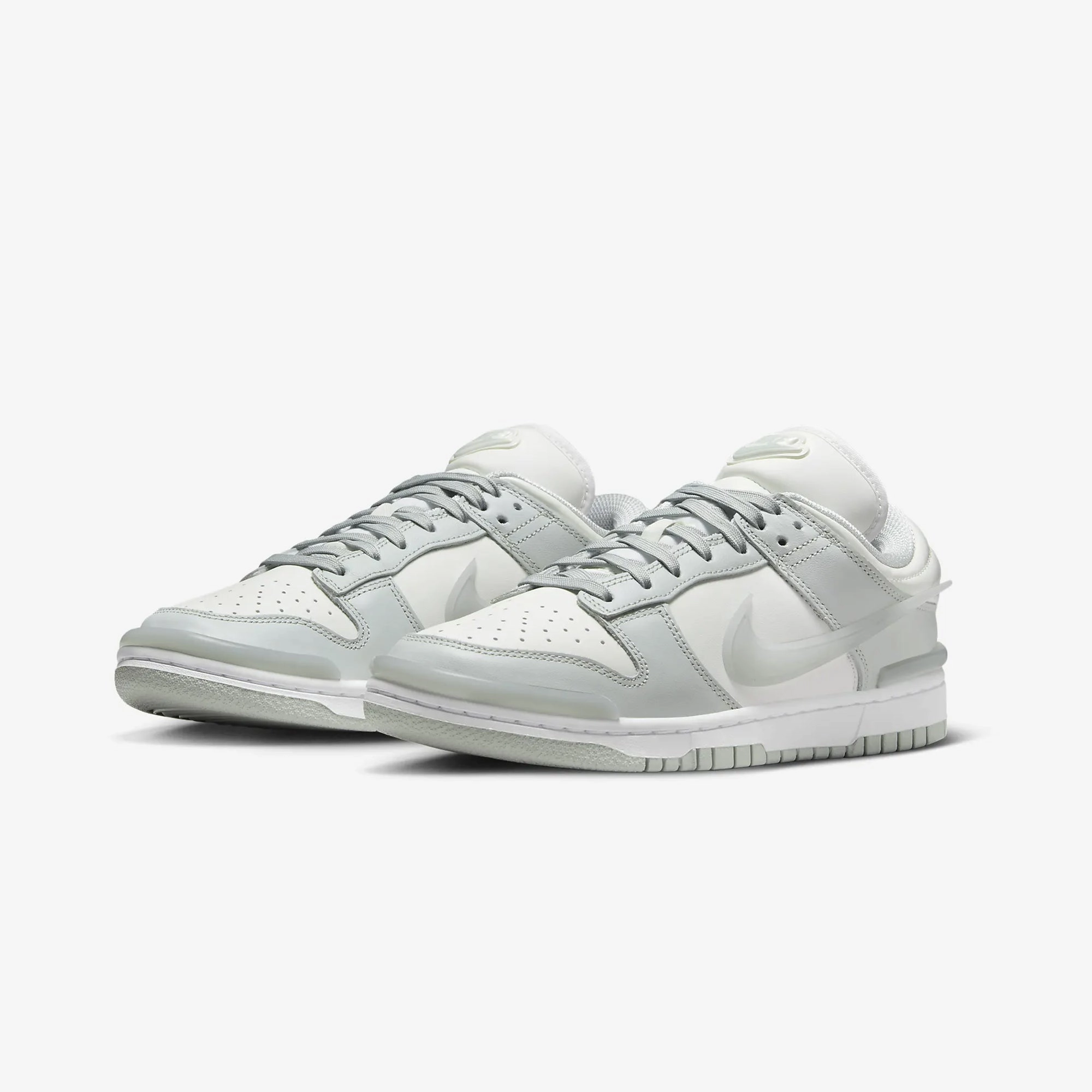 Nike | DUNK LOW TWIST  { LIGHT SILVER/SAIL-WHITE