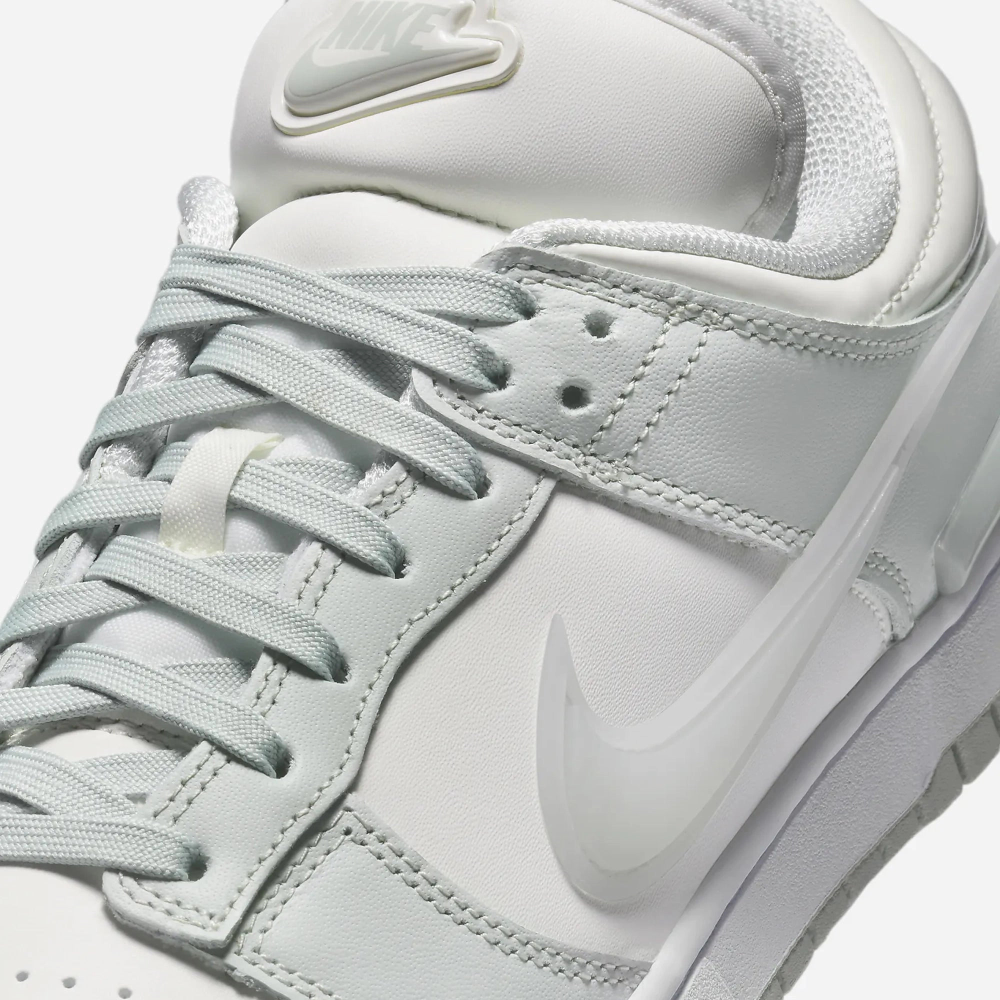 Nike | DUNK LOW TWIST  { LIGHT SILVER/SAIL-WHITE