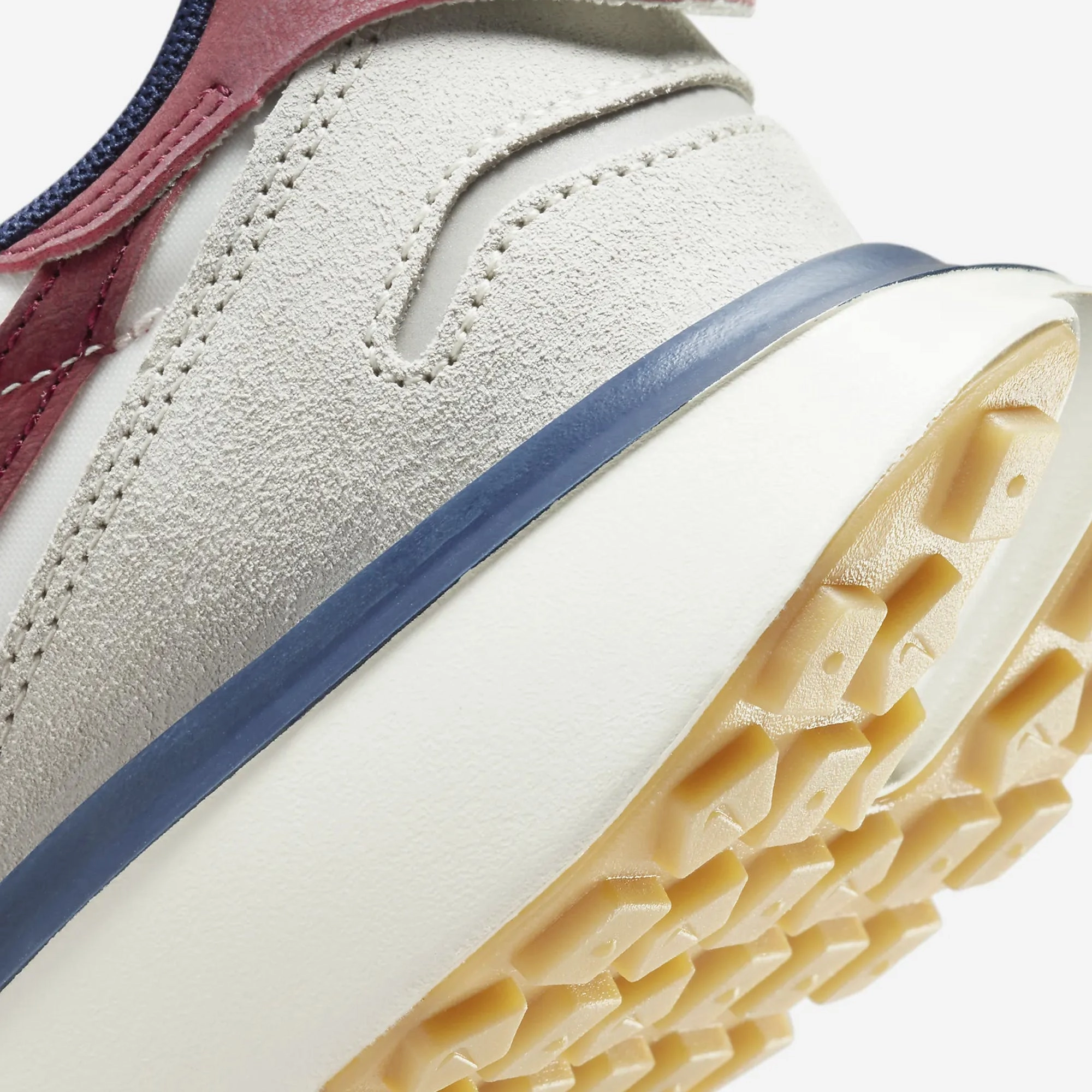 Nike | PHOENIX WAFFLE  { LIGHT BONE/TEAM RED-SAIL-MIDNIGHT NAVY