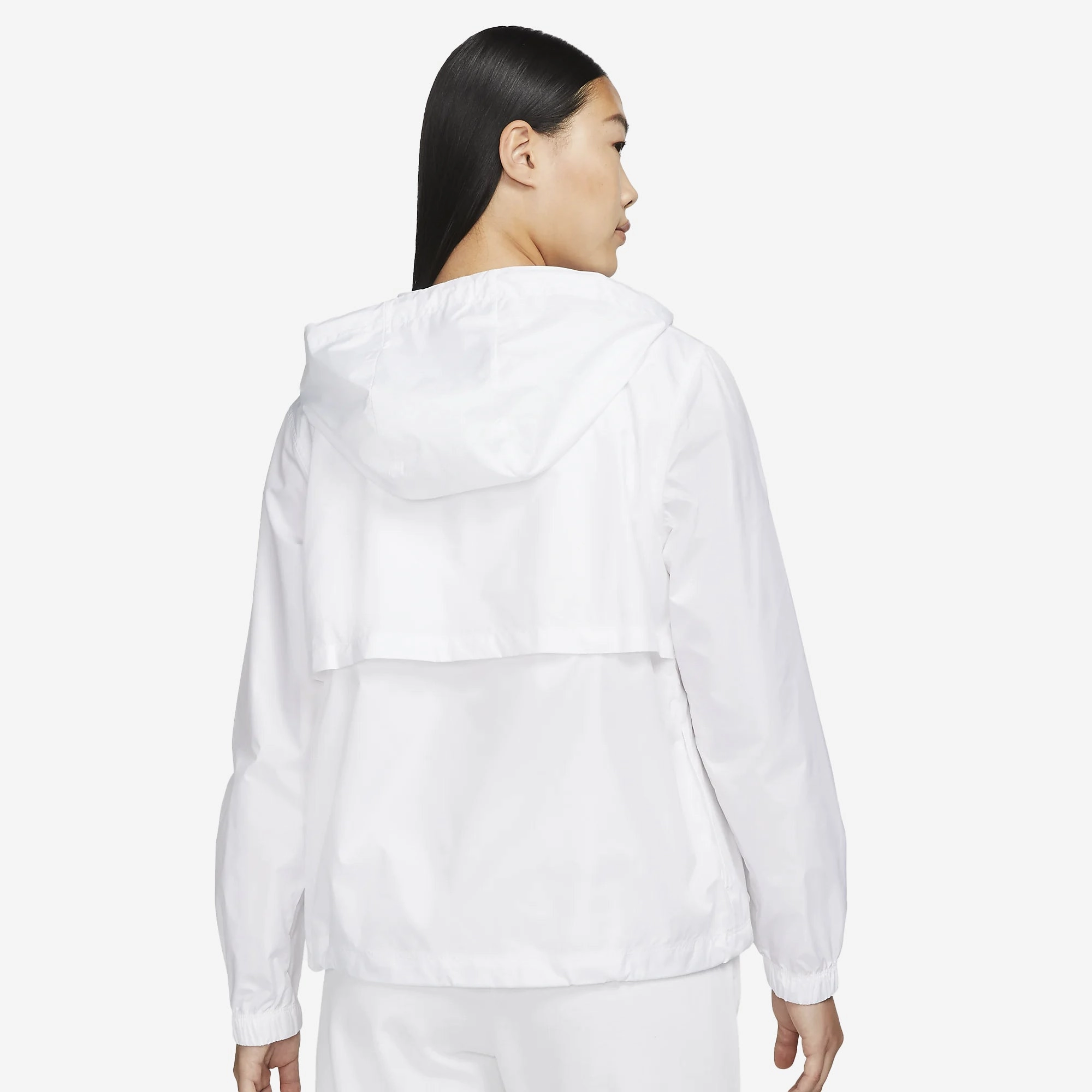 Nike | SPORTSWEAR ESSENTIAL REPEL  { WHITE/BLACK