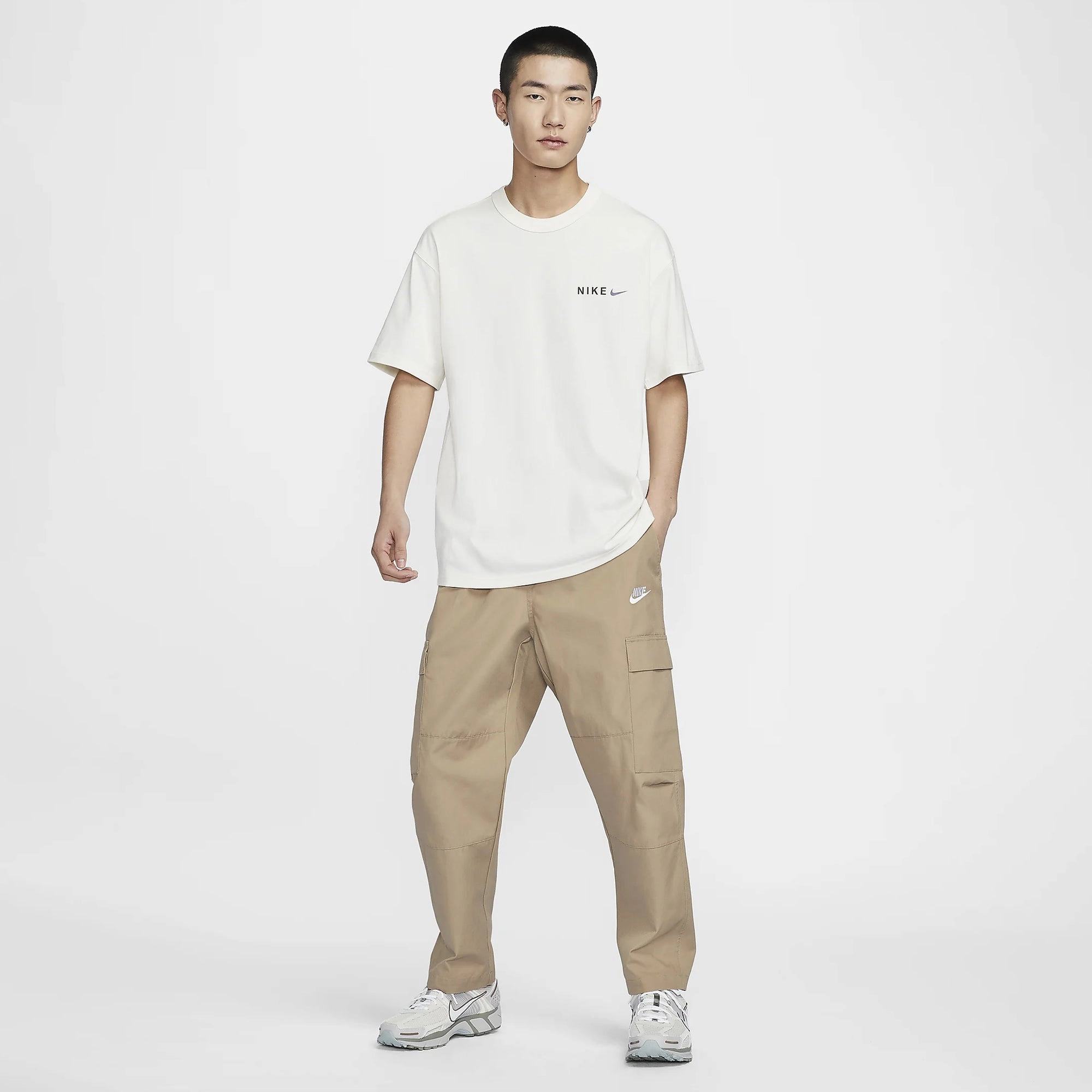 Nike | SPORTSWEAR PREMIUM ESSENTIALS  { SAIL