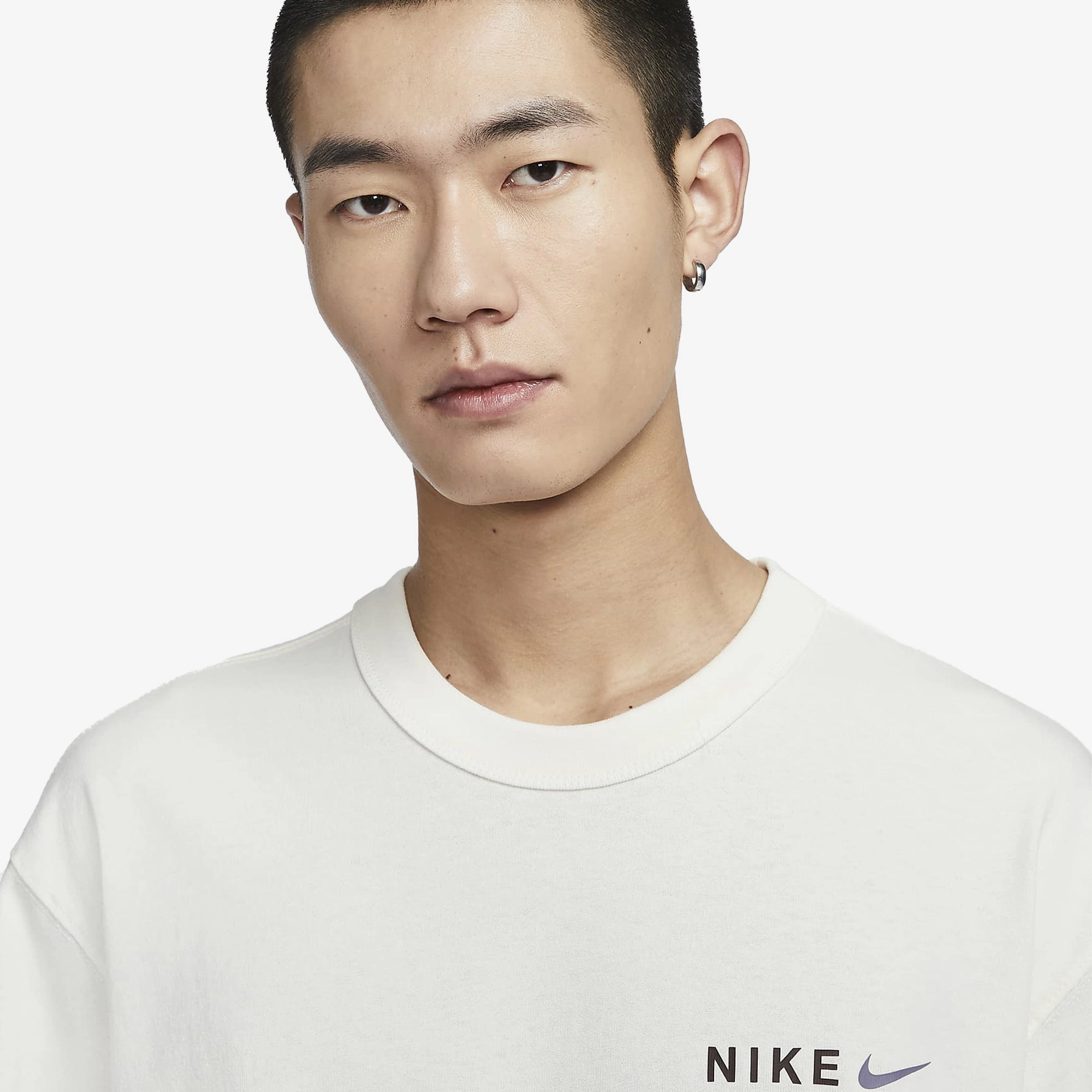 Nike | SPORTSWEAR PREMIUM ESSENTIALS  { SAIL