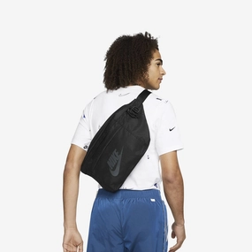 NIKE | TECH HIP PACK (10L) { BLACK/BLACK/ANTHRACITE