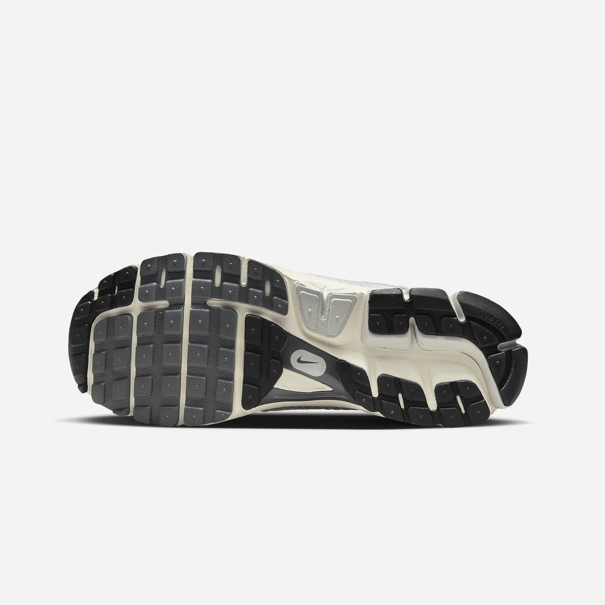 Nike | ZOOM VOMERO 5 SE  { PLATINUM TINT/PHOTON DUST-CASHMERE