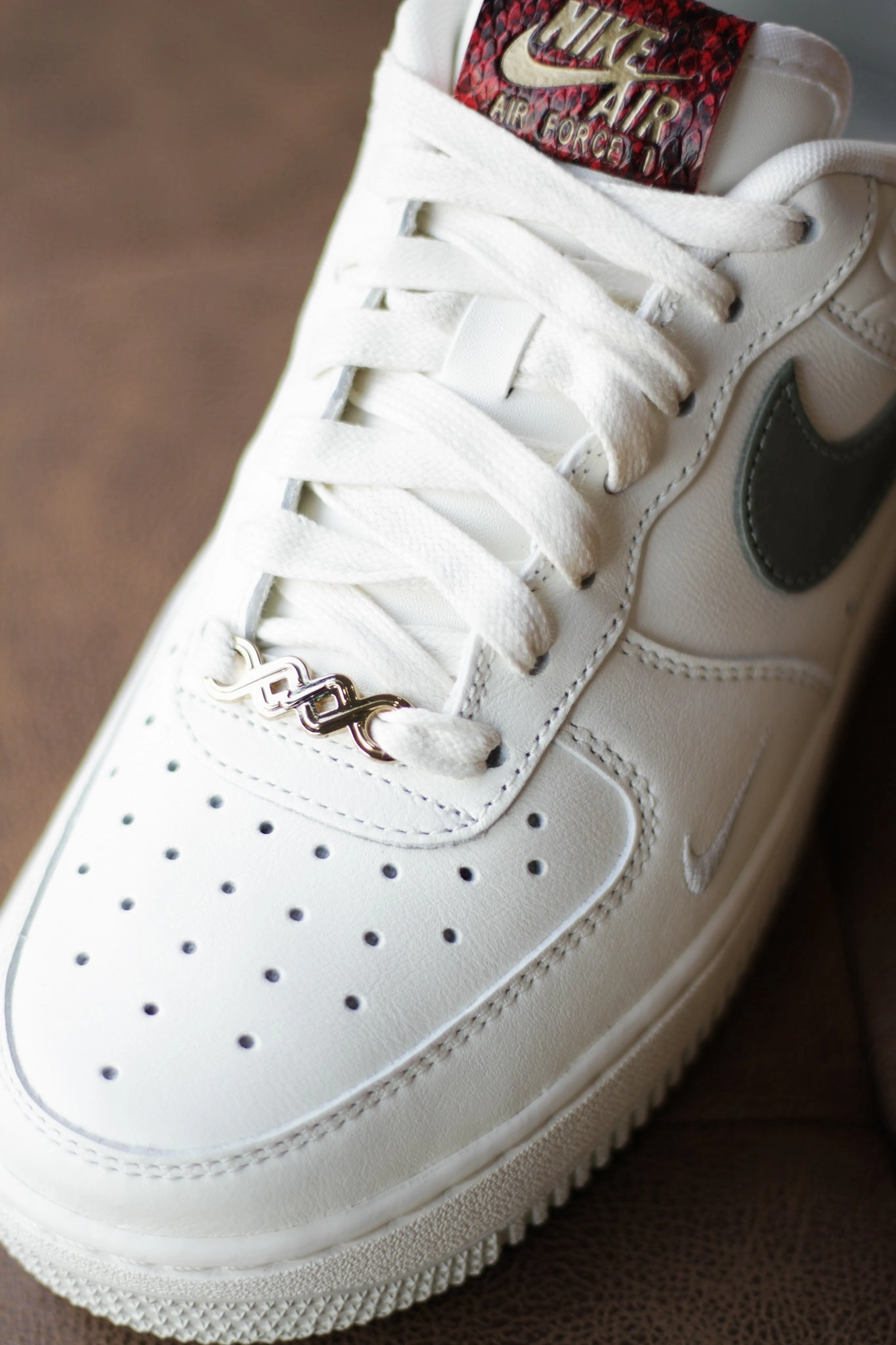 NIKE AIR FORCE 1 '07 SAIL/JADE HORIZON-LIGHT BONE