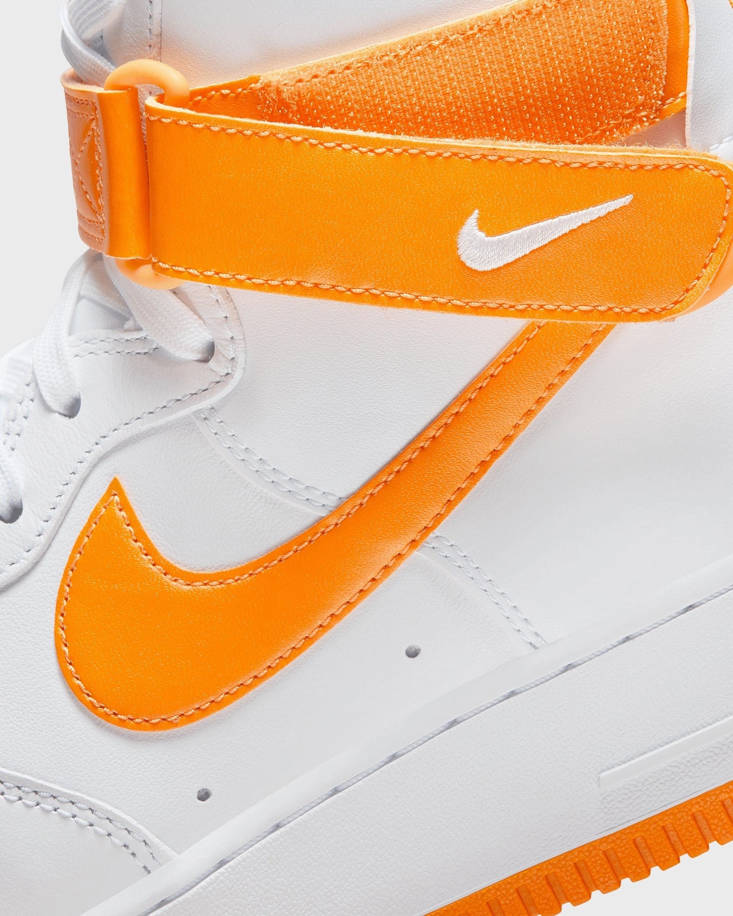 Nike Air Force 1 High '07 White/Sundial