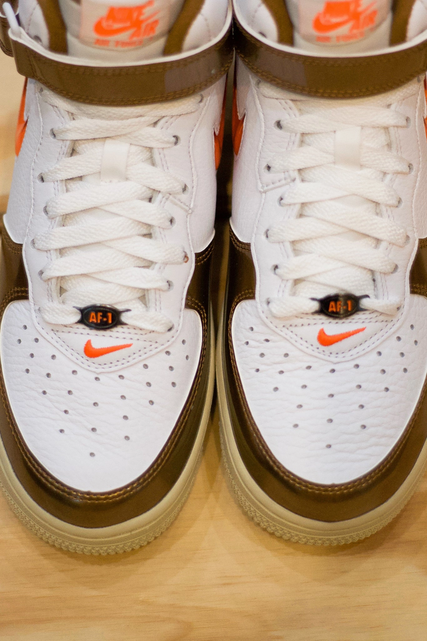NIKE AIR FORCE 1 MID QS ALE BROWN