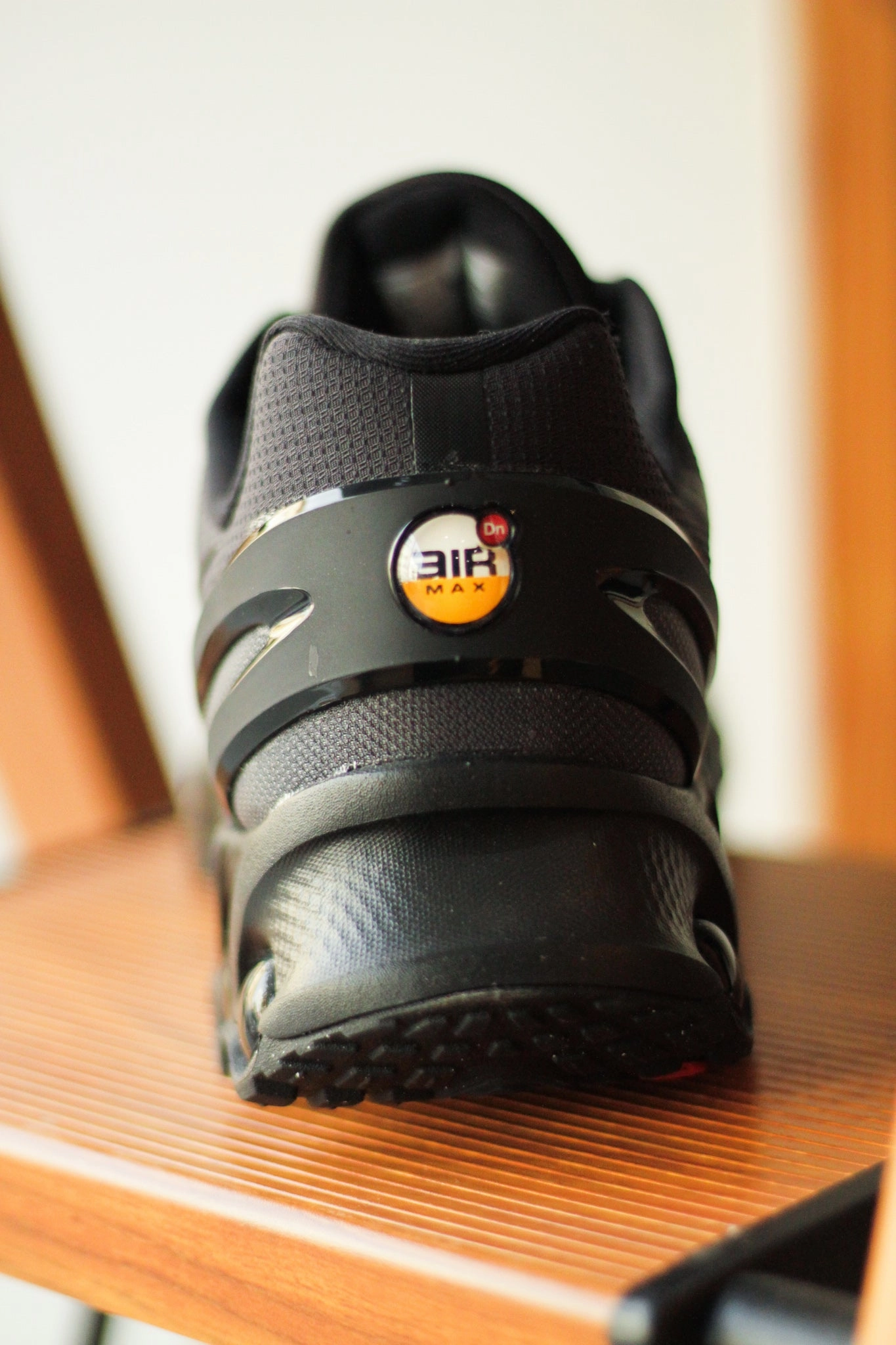 NIKE AIR MAX DN8 BLACK/ANTHRACITE-BLACK-ANTHRACITE