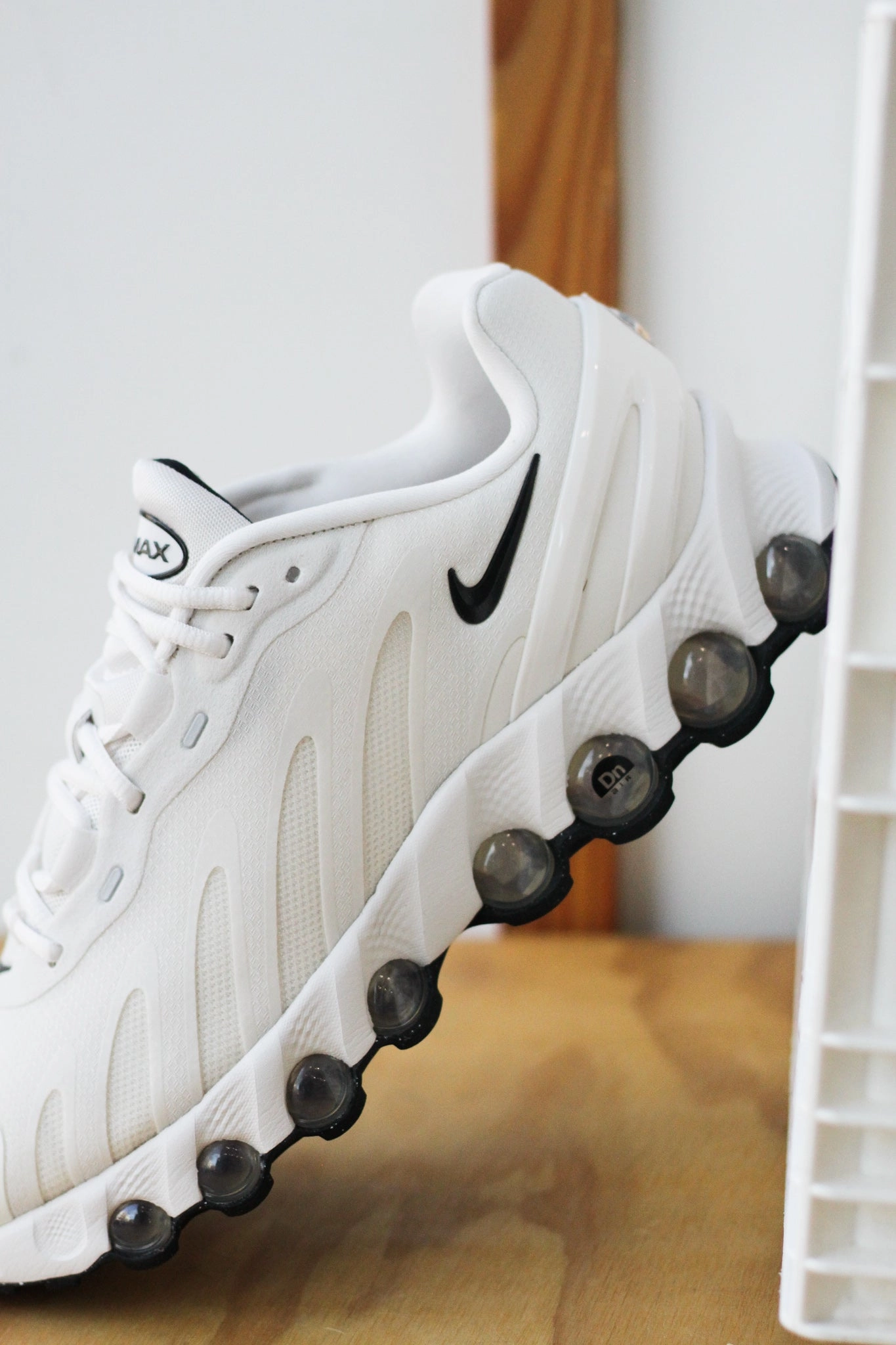 NIKE AIR MAX DN8 PHANTOM/BLACK-PHANTOM-BLACK