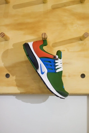 NIKE AIR PRESTO FOREST GREEN
