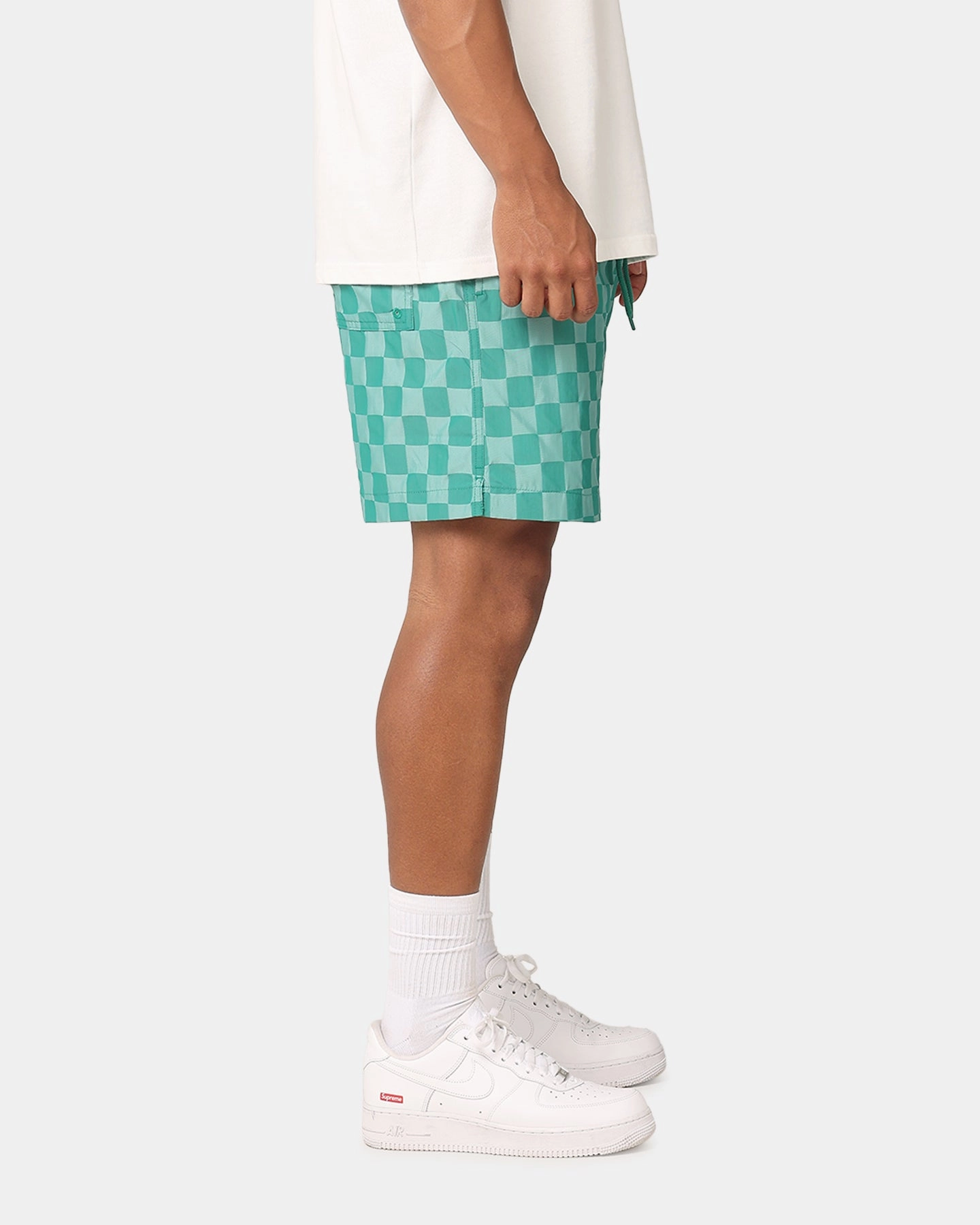 Nike Club Flow Shorts Malachite/White