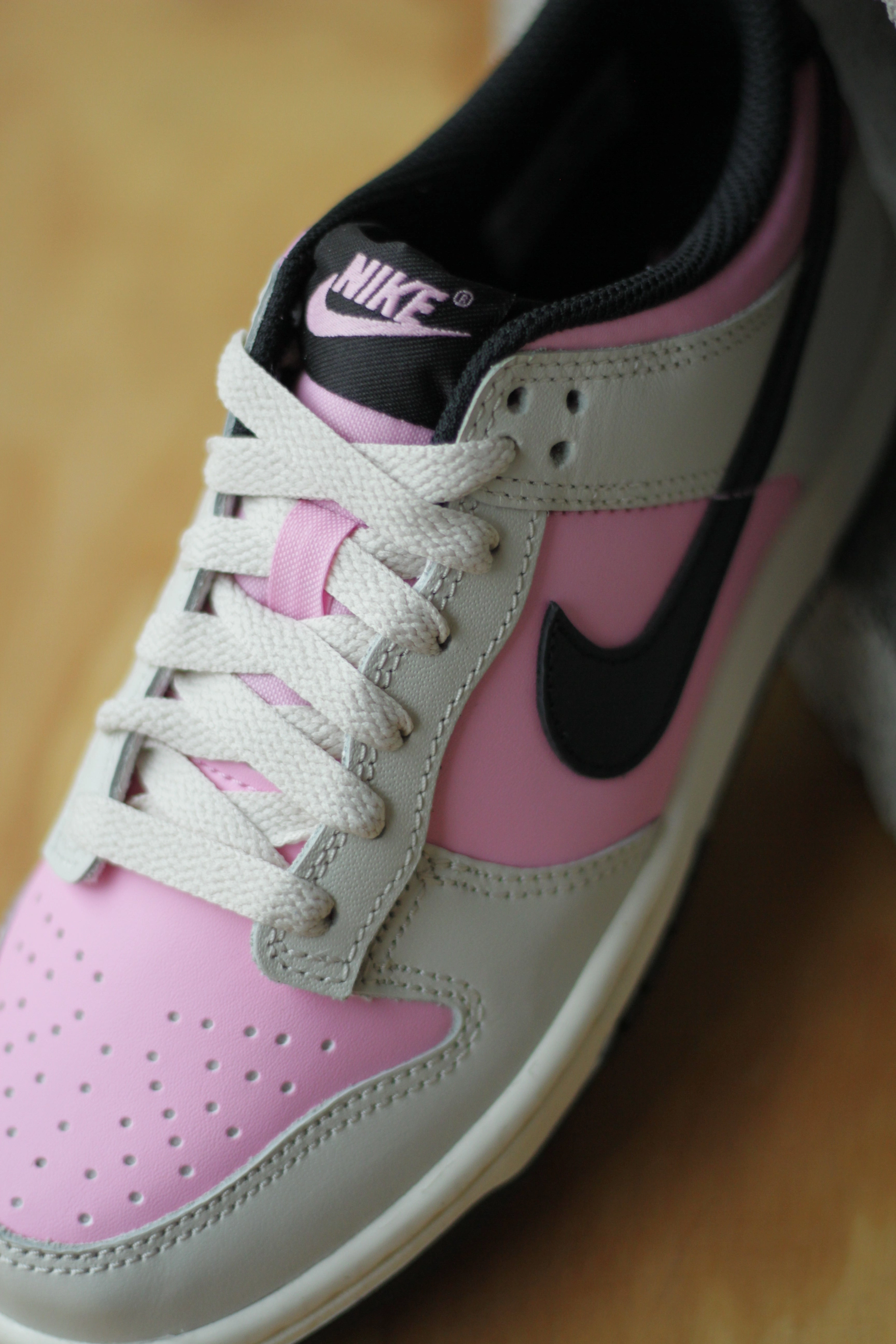 NIKE DUNK LOW (GS)  PINK RISE/BLACK-LT OREWOOD BRN