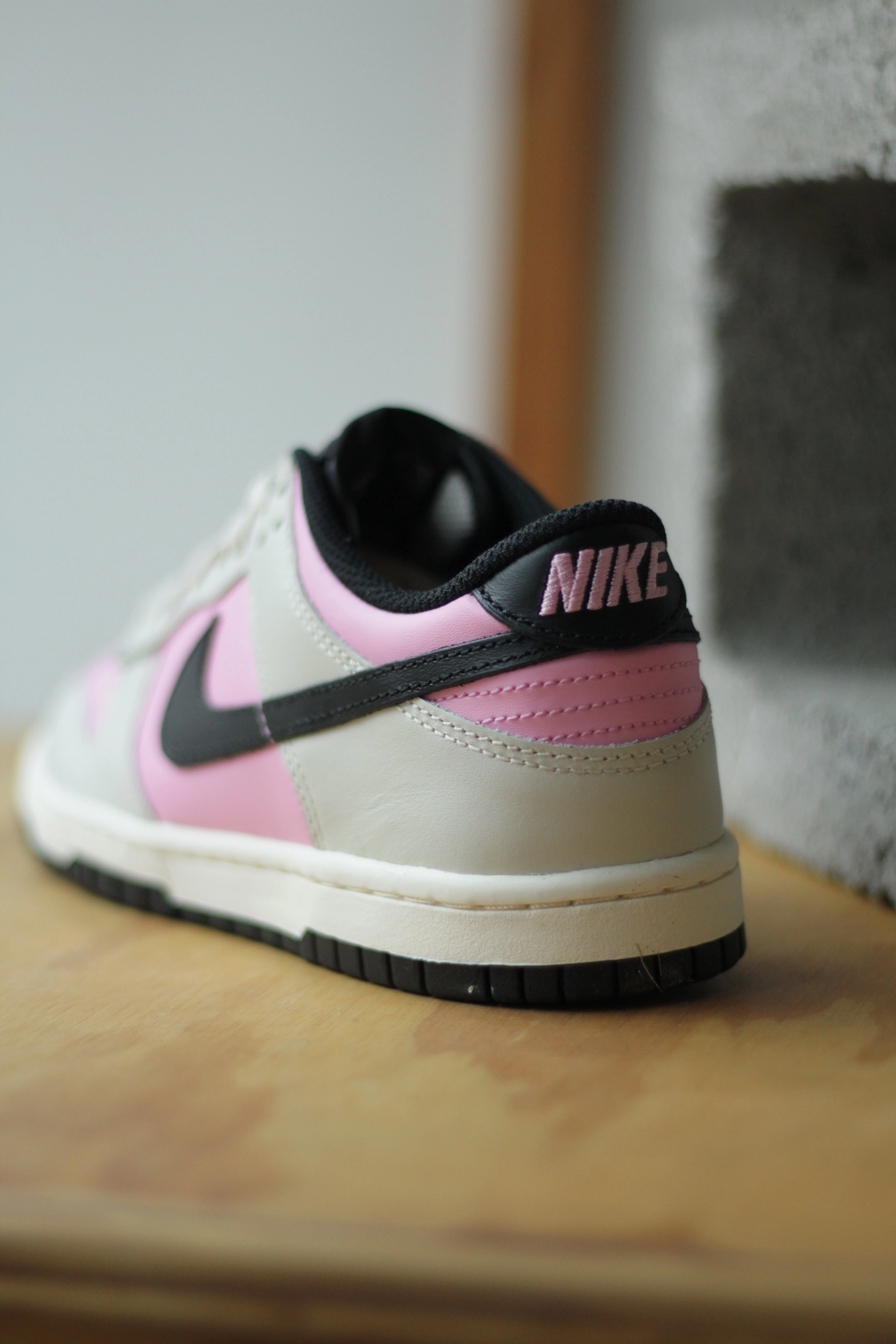 NIKE DUNK LOW (GS)  PINK RISE/BLACK-LT OREWOOD BRN