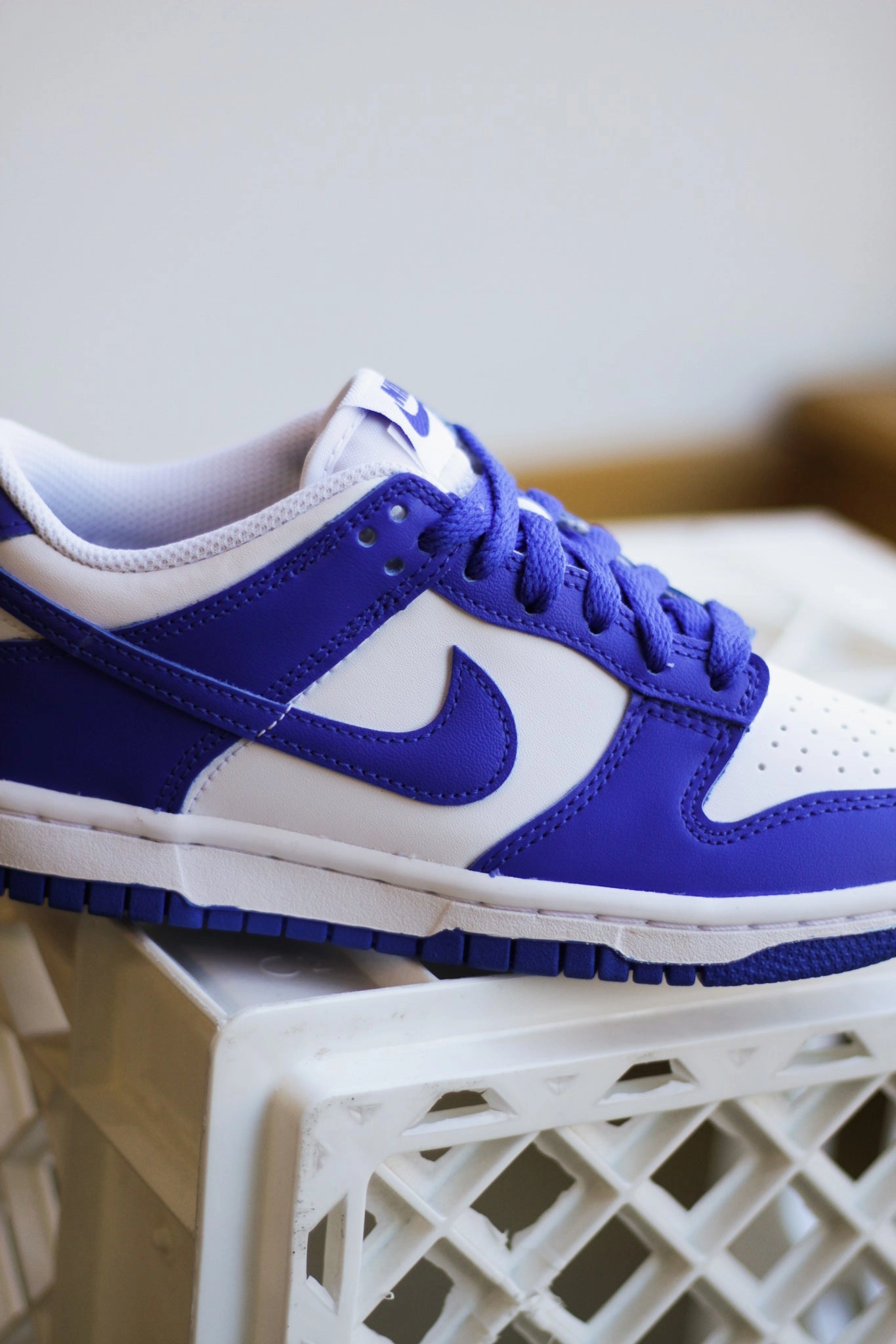 NIKE DUNK LOW (GS) WHITE/HYPER ROYAL-HYPER ROYAL