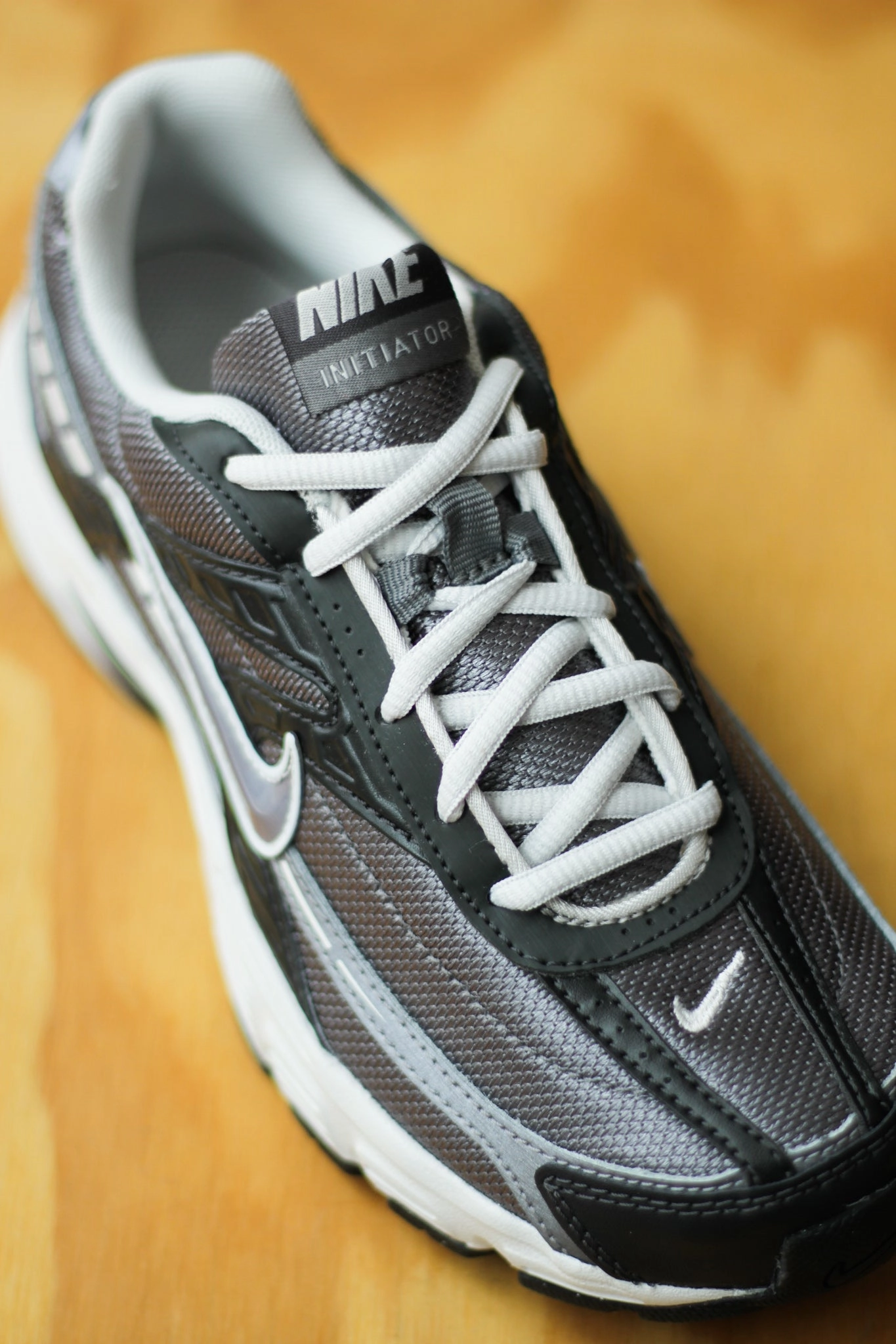 NIKE INITIATOR ANTHRACITE/MTLC COOL GREY-SMOKE GREY