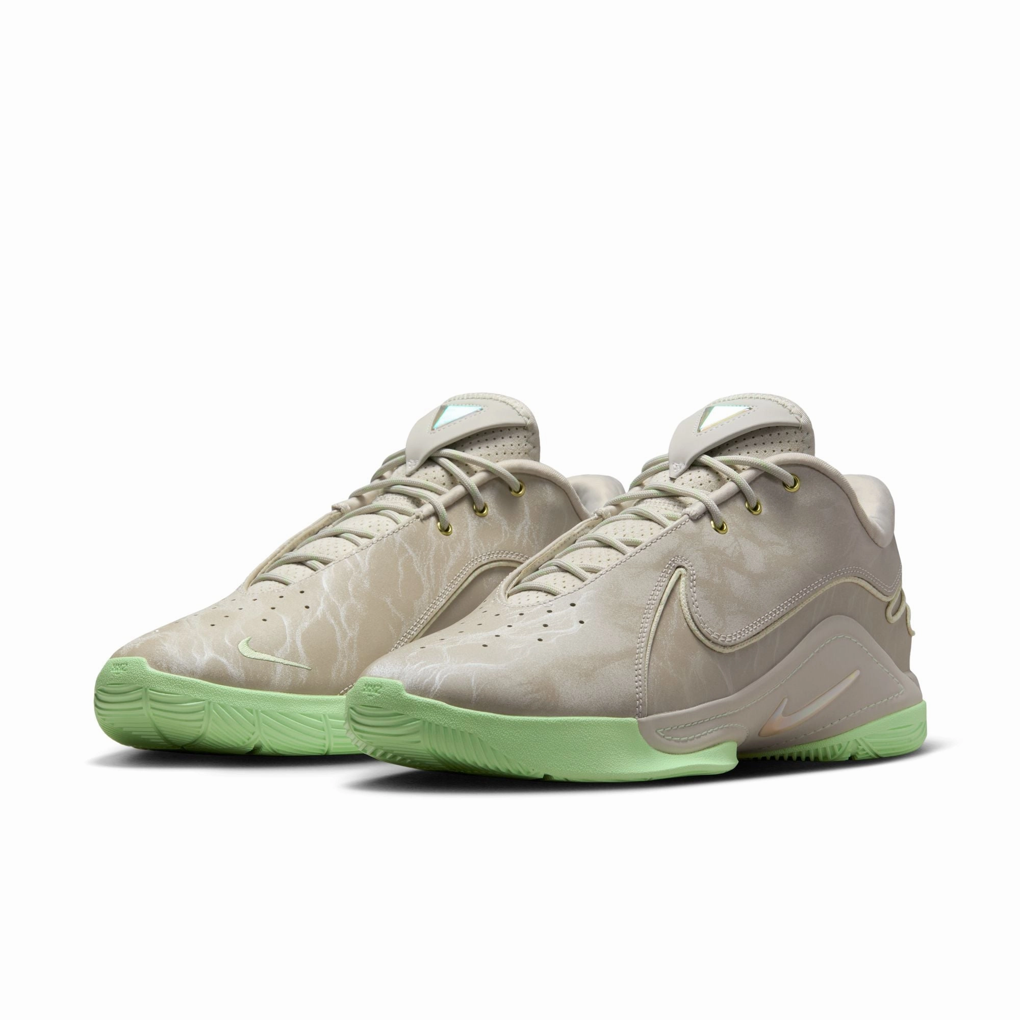 Nike LeBron XXII EP Light Bone/Vapor Green/Soft Pearl