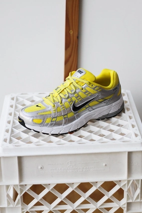 NIKE P-6000 LIGHTENING/BLACK-METALLIC SILVER-WHITE