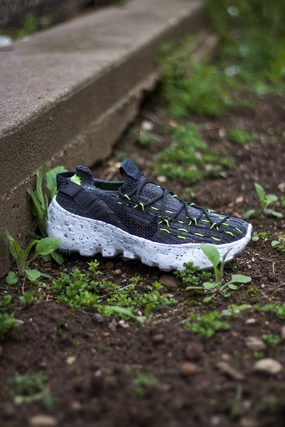 NIKE SPACE HIPPIE O4 BLK/VOLT