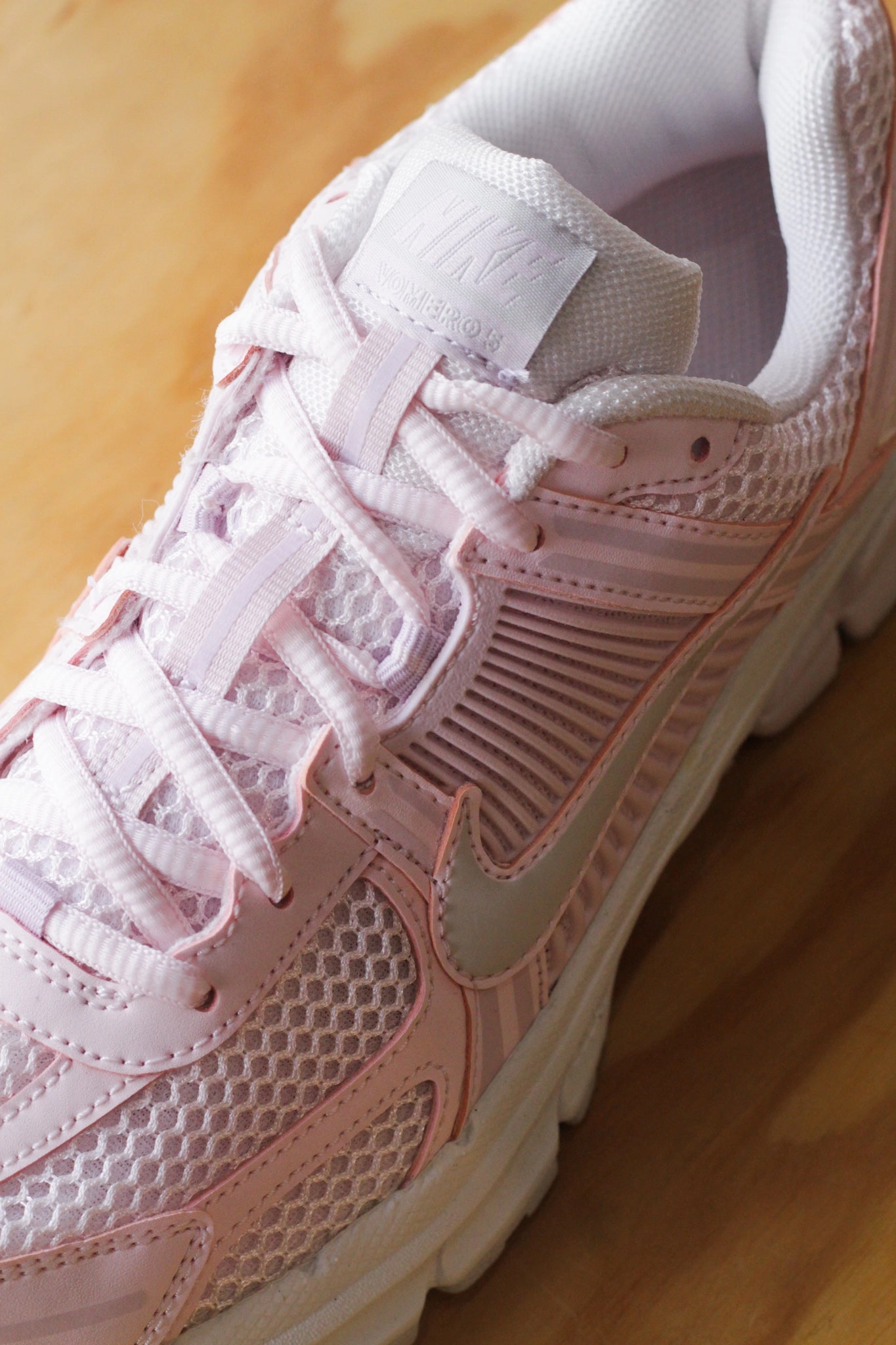 NIKE VOMERO 5 (GS) PEARL PINK/VAST GREY-BLEACHED LILAC
