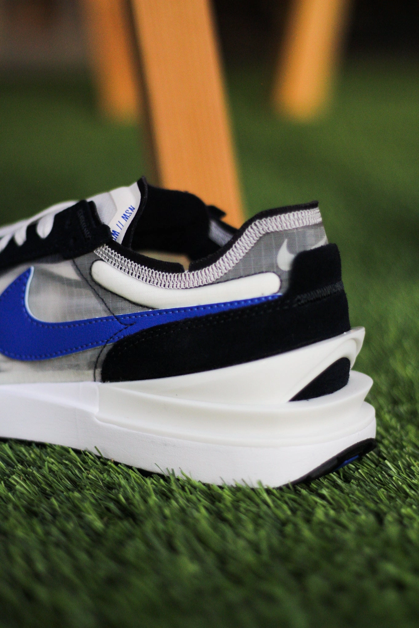 NIKE WAFFLE ONE SE PHANTOM/HYPER ROYAL